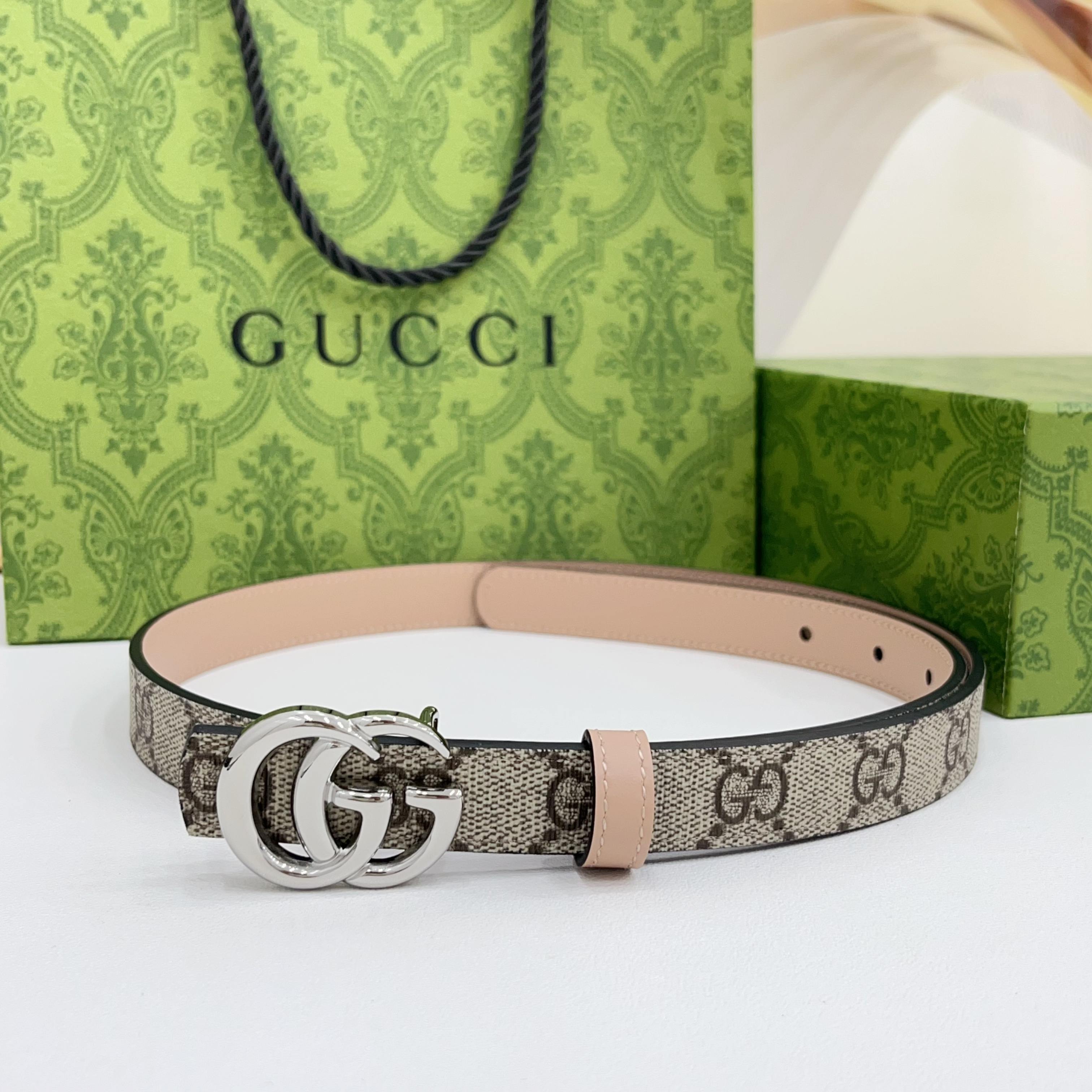 Gucci 2.0cm经典防水布料搭配头层牛皮底，经典双C挂扣，对官网浅金扣，银色扣，时尚百搭！