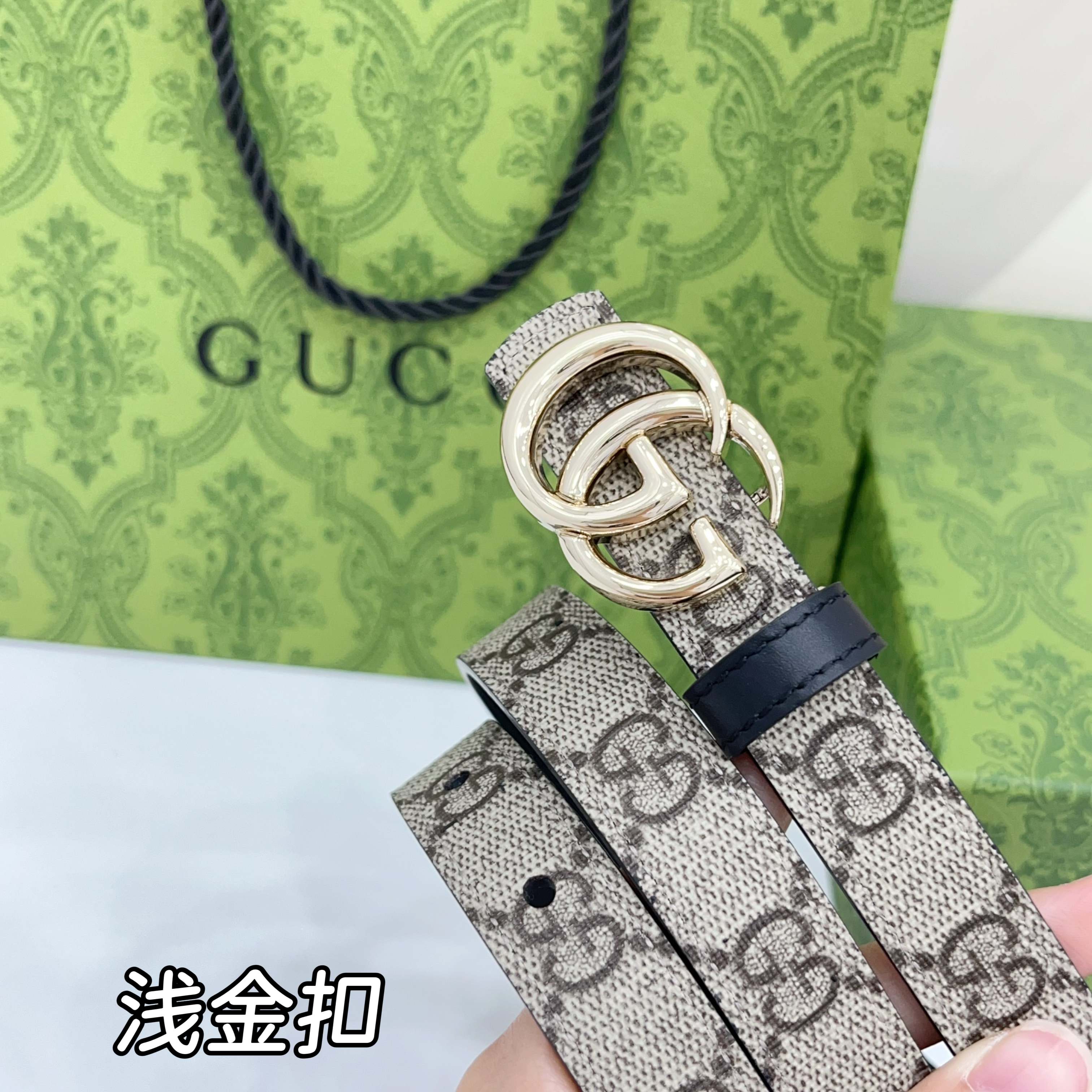 Gucci 2.0cm经典防水布料搭配头层牛皮底，经典双C挂扣，对官网浅金扣，银色扣，时尚百搭！