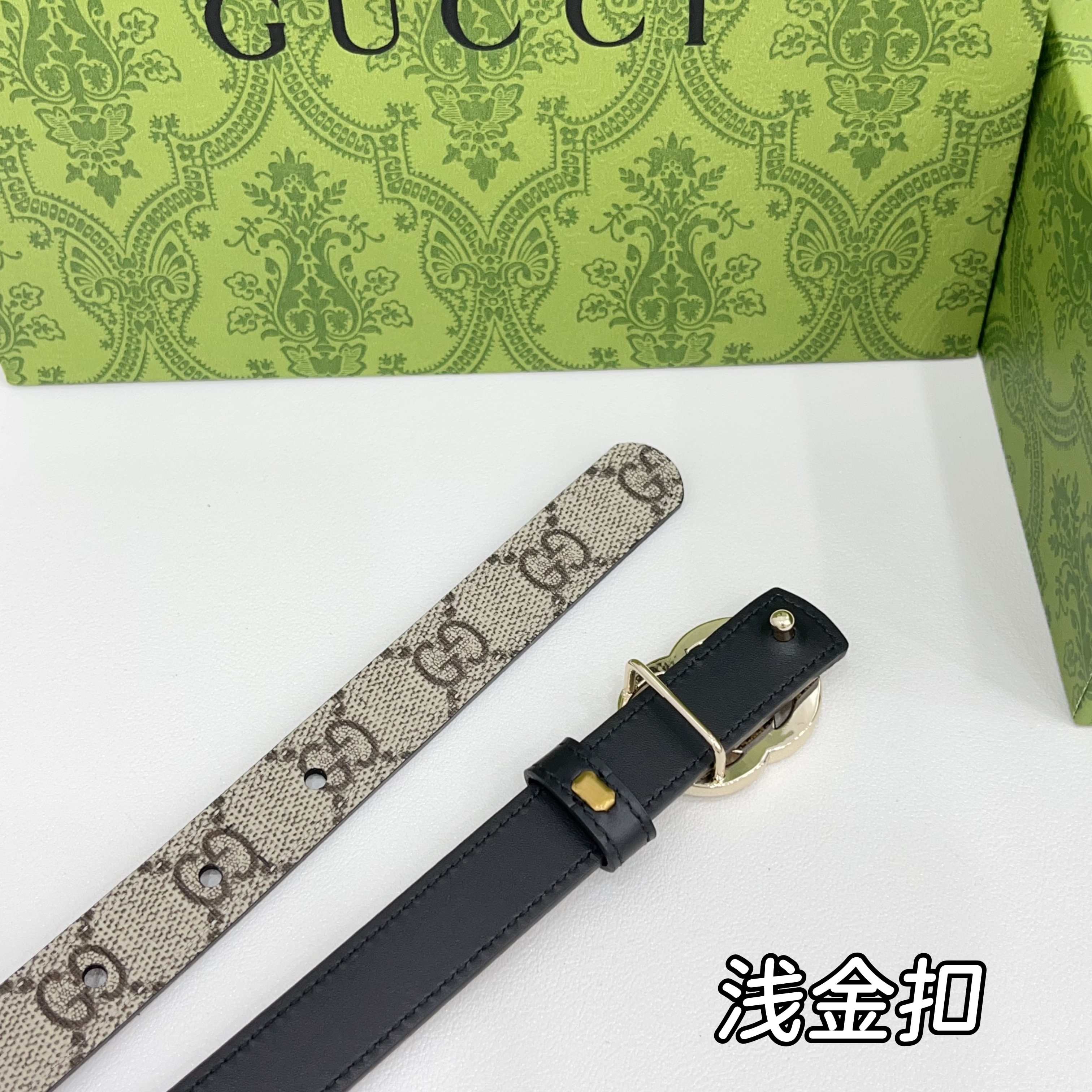 Gucci 2.0cm经典防水布料搭配头层牛皮底，经典双C挂扣，对官网浅金扣，银色扣，时尚百搭！