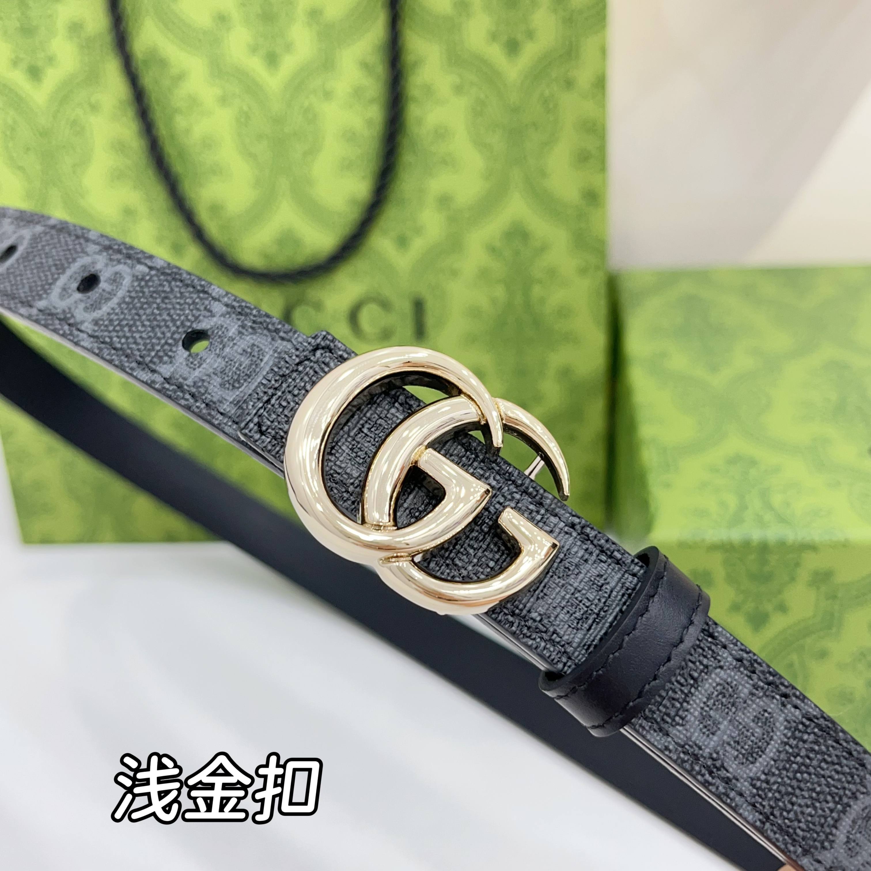 Gucci 2.0cm经典防水布料搭配头层牛皮底，经典双C挂扣，对官网浅金扣，银色扣，时尚百搭！