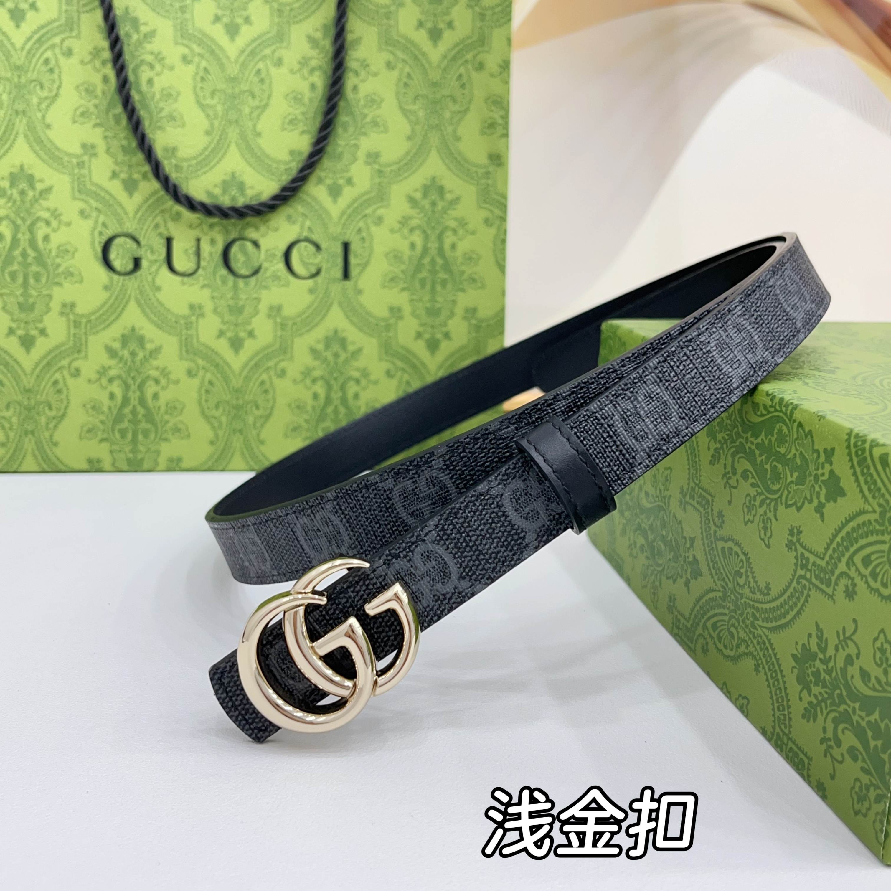 Gucci 2.0cm经典防水布料搭配头层牛皮底，经典双C挂扣，对官网浅金扣，银色扣，时尚百搭！
