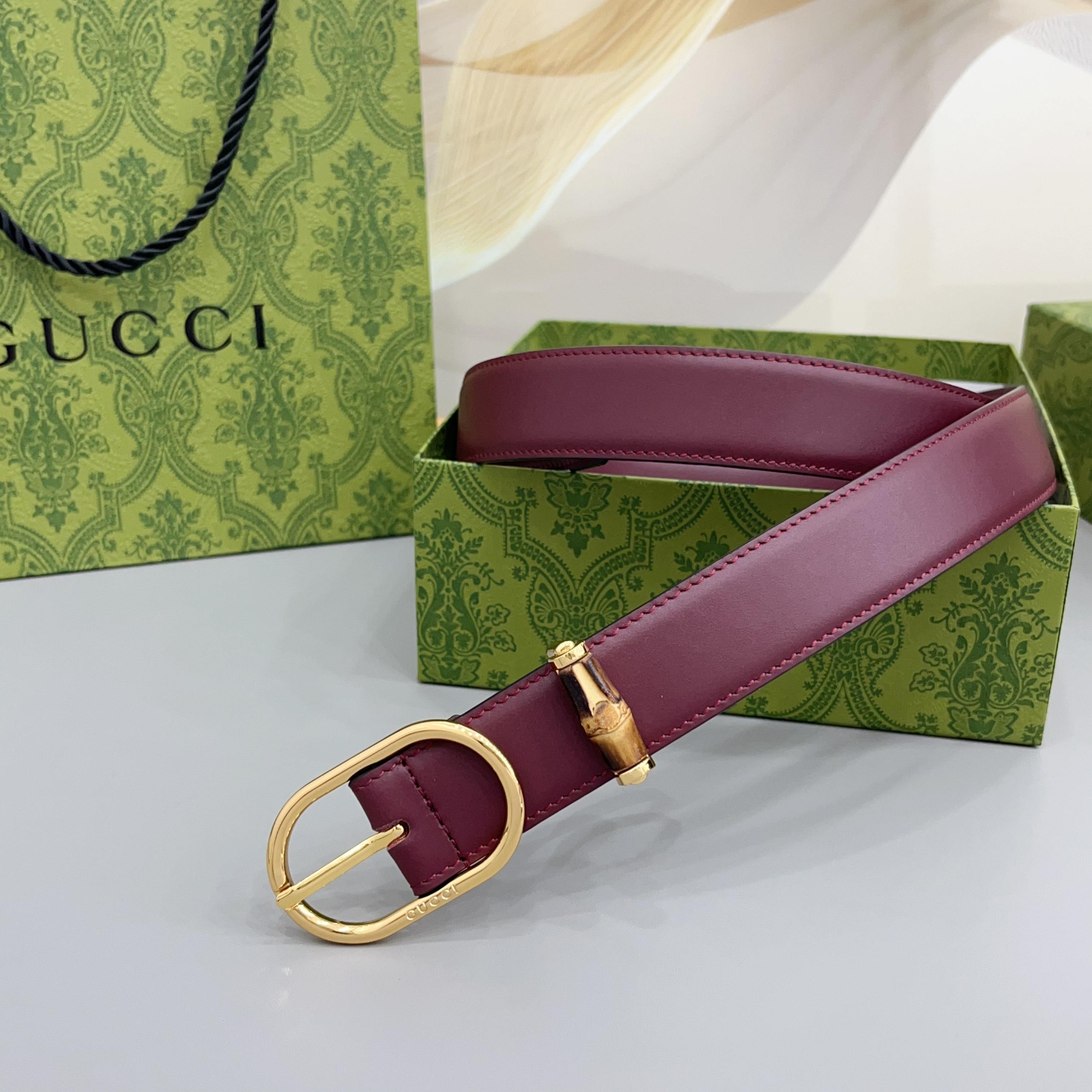 Gucci 古驰 3.0cm这款引人注目的皮质腰带被作为 Cruise 2026 系列作品的一部分推出，