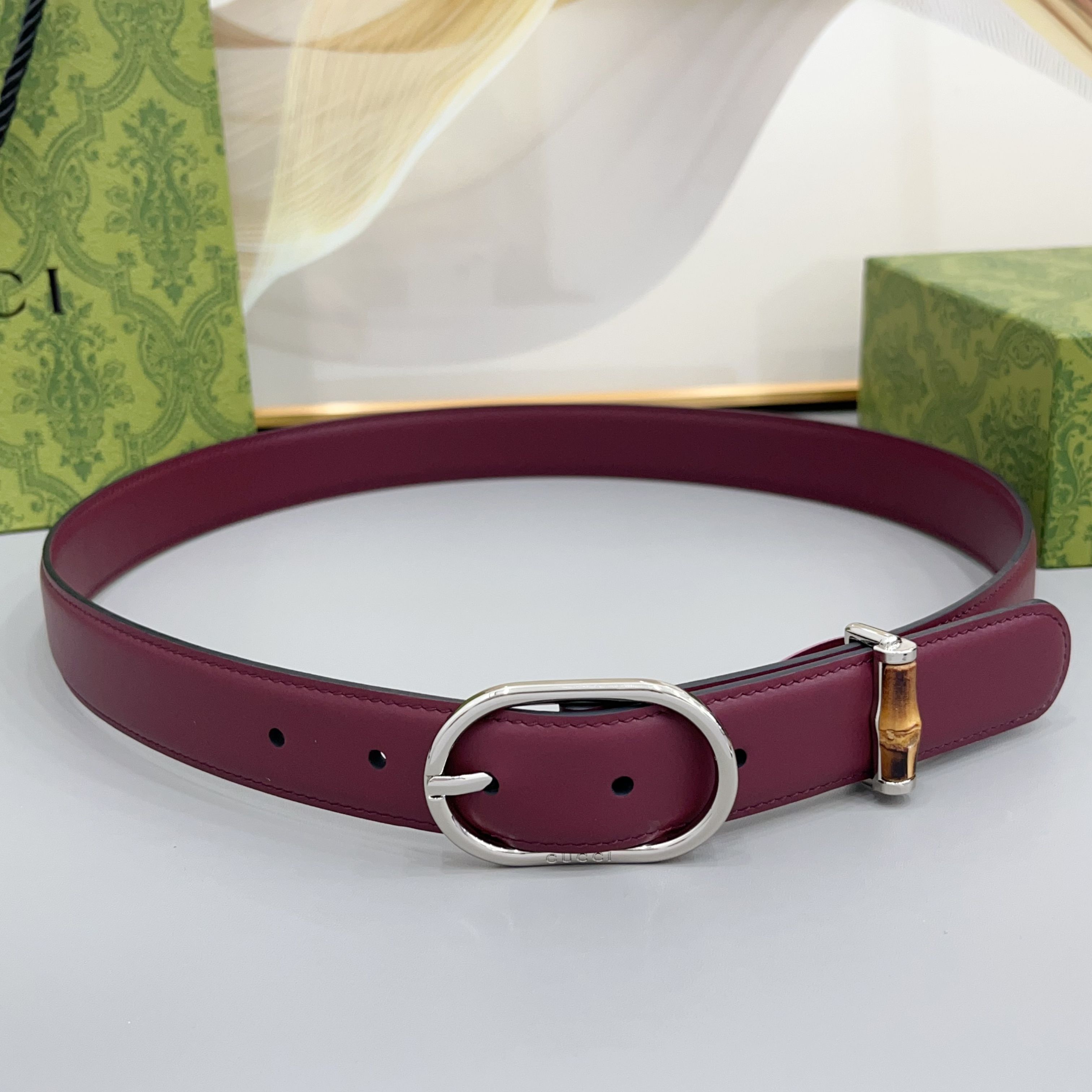 Gucci 古驰 3.0cm这款引人注目的皮质腰带被作为 Cruise 2026 系列作品的一部分推出，