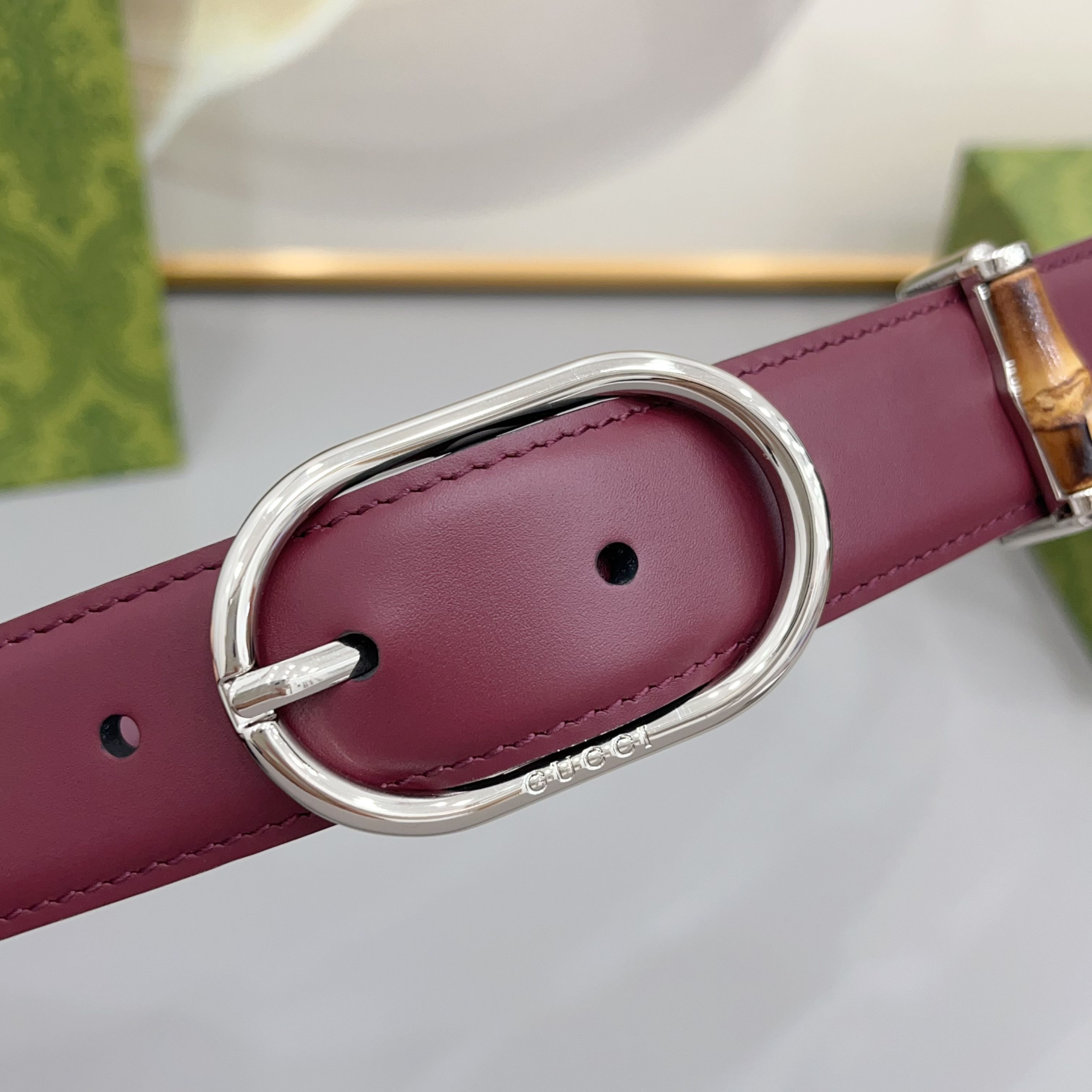 Gucci 古驰 3.0cm这款引人注目的皮质腰带被作为 Cruise 2026 系列作品的一部分推出，