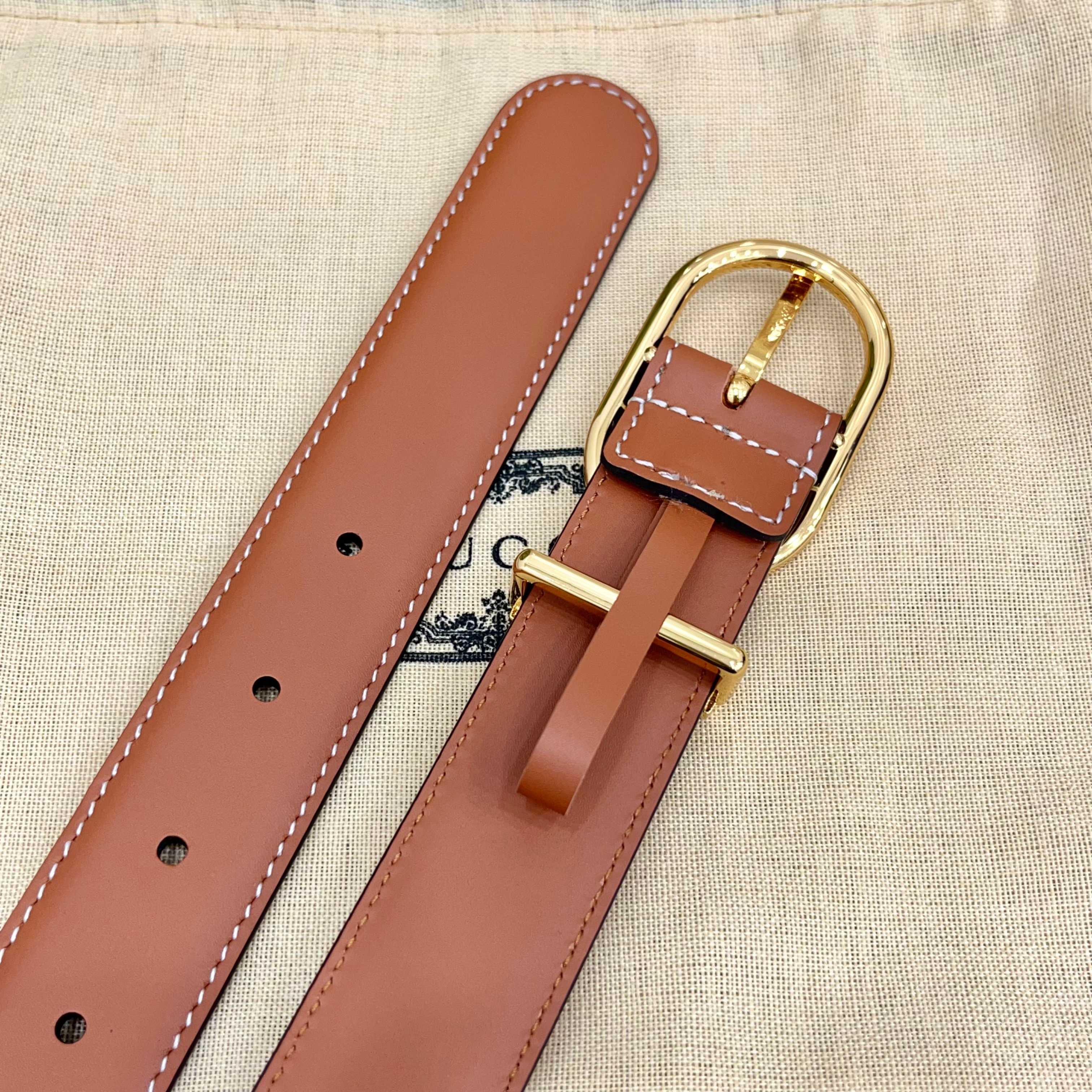 Gucci 古驰 3.0cm这款引人注目的皮质腰带被作为 Cruise 2026 系列作品的一部分推出，