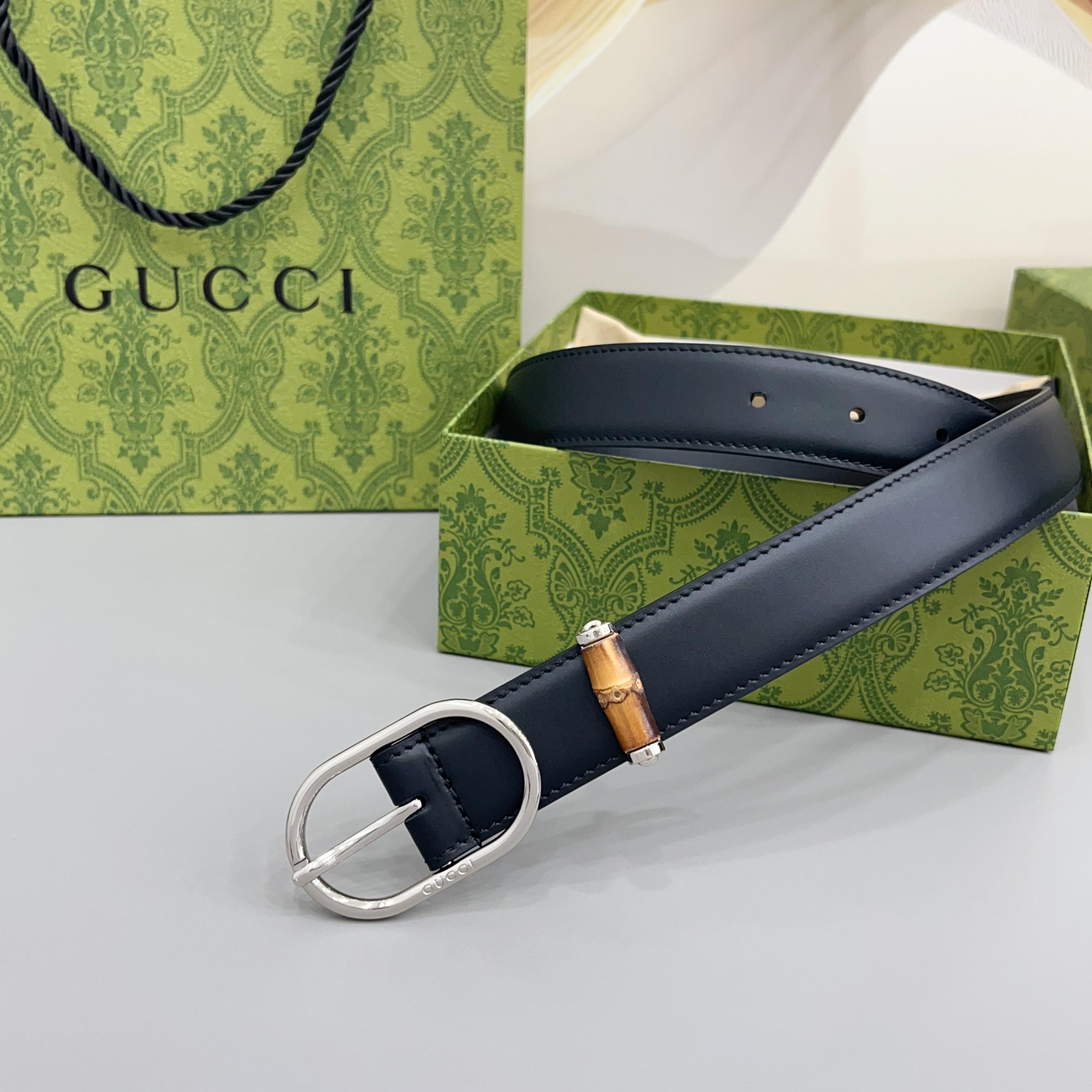 Gucci 古驰 3.0cm这款引人注目的皮质腰带被作为 Cruise 2026 系列作品的一部分推出，