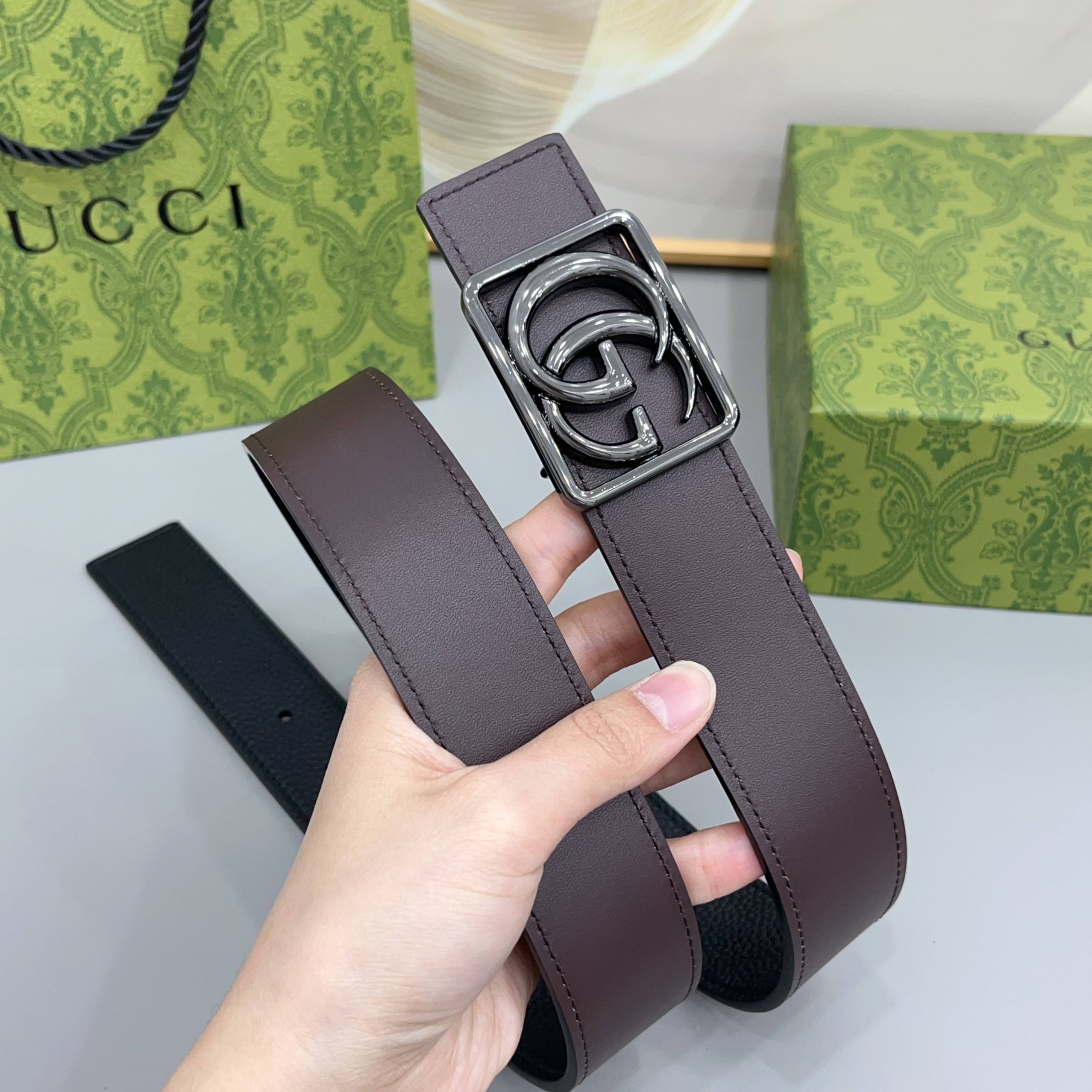 Gucci 古驰 3.5cmGG 马蒙系列推出了一款以档案资料为灵感的廓形设计，搭配镶有双 G 字样的框