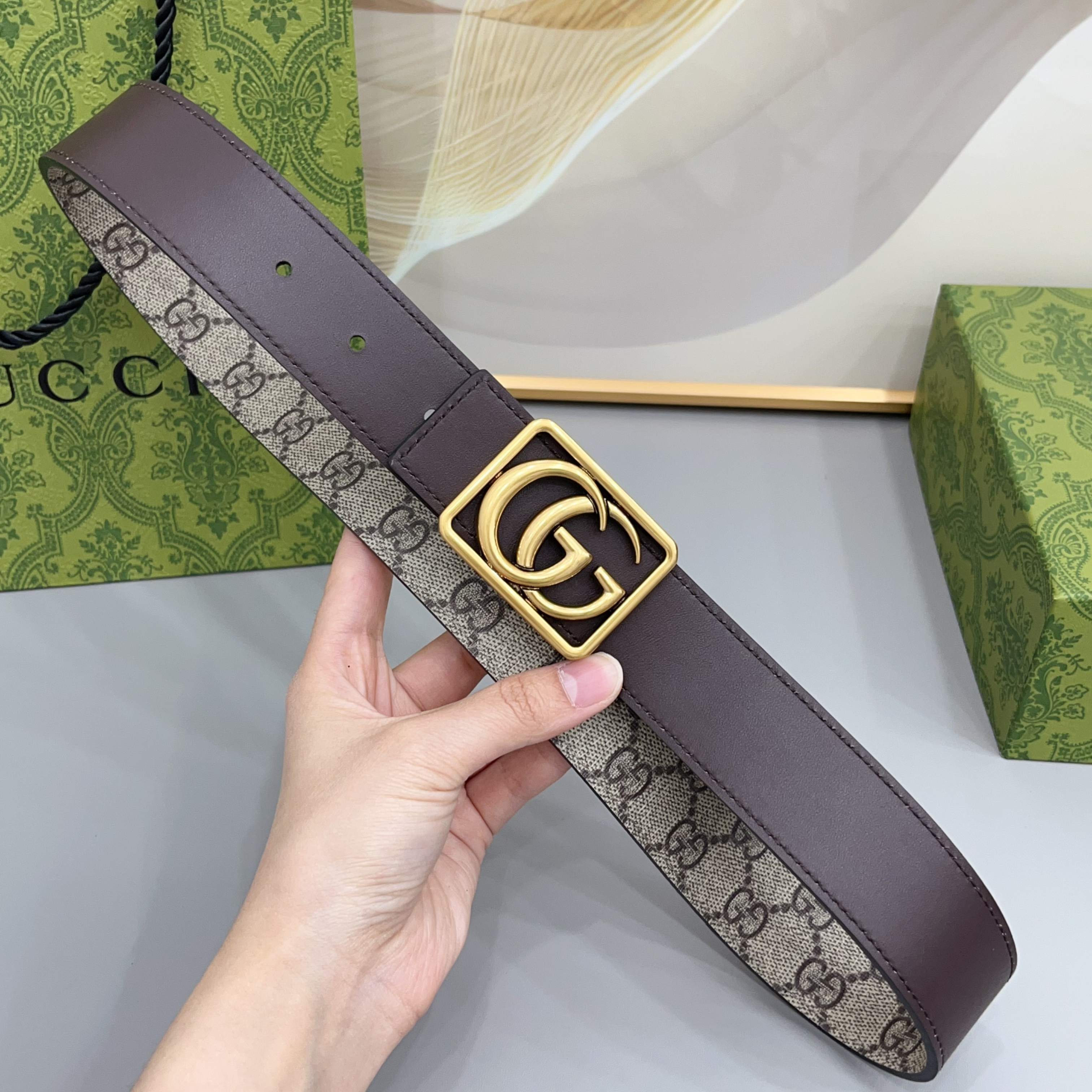 Gucci 古驰 3.5cmGG 马蒙系列推出了一款以档案资料为灵感的廓形设计，搭配镶有双 G 字样的框