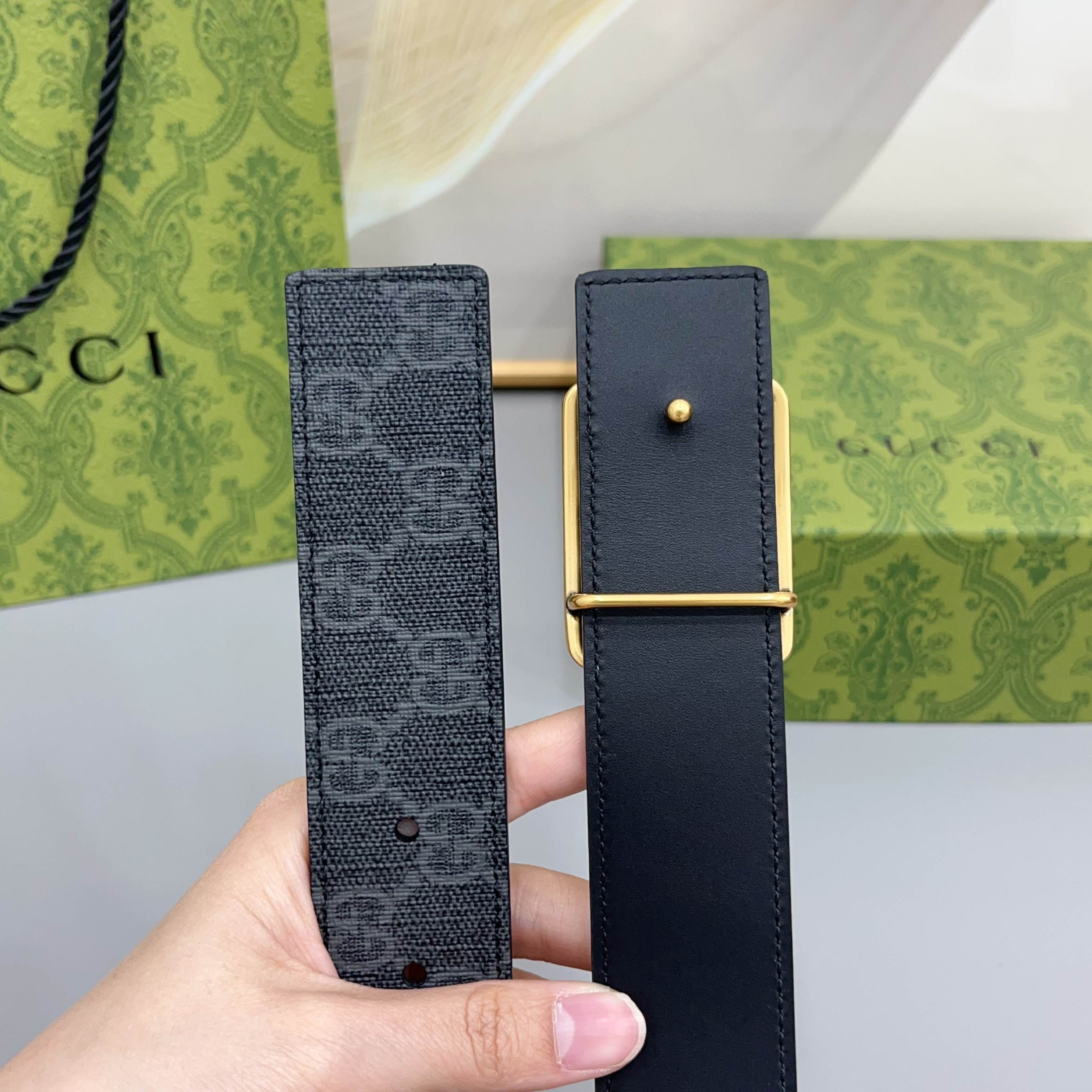 Gucci 古驰 3.5cmGG 马蒙系列推出了一款以档案资料为灵感的廓形设计，搭配镶有双 G 字样的框