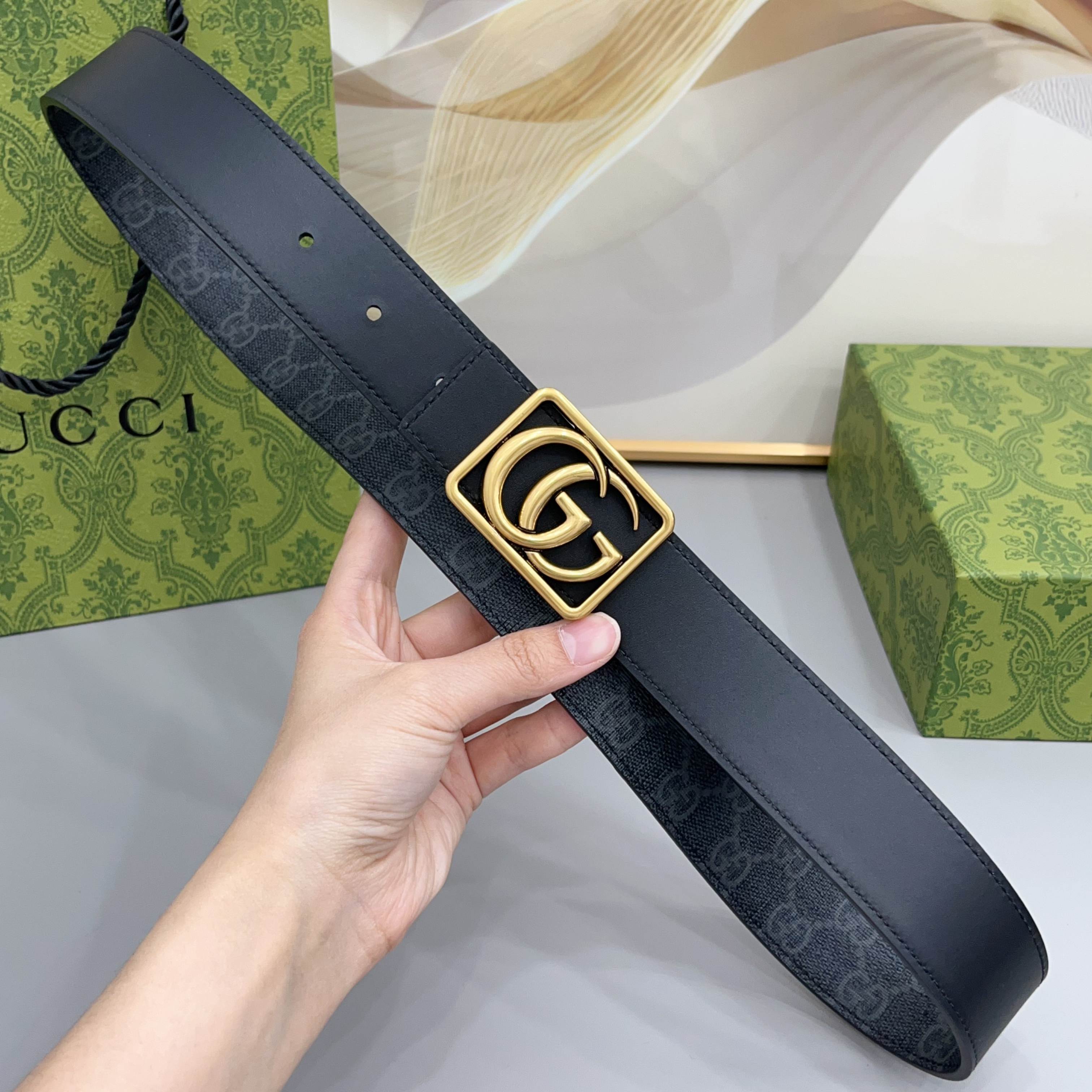 Gucci 古驰 3.5cmGG 马蒙系列推出了一款以档案资料为灵感的廓形设计，搭配镶有双 G 字样的框