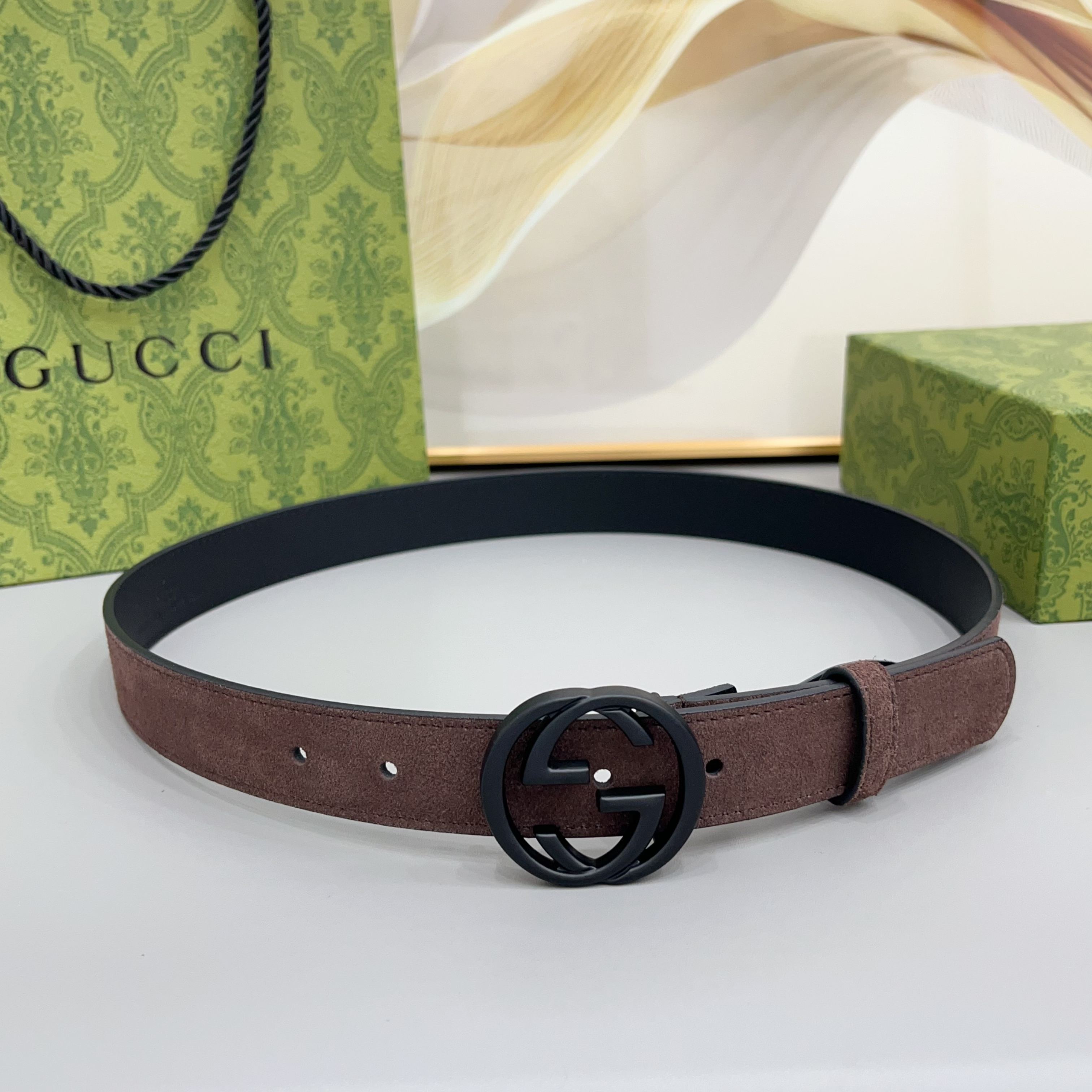 NO:741889,Original Gucci 3.0cm Autumn and Winter suede belt in classic color with leather sole and classic round buckle, fashionable and versatile!  ,belt,gucci,gucci19860909原单Gucci 古驰3.0cm 秋冬款绒面皮带经典配色配皮底,搭配经典圆线扣,时尚百搭！,皮带,gucci,gucci,Belt