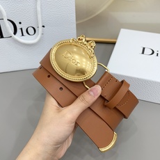 3.0cm黄金带宽,甄选细腻头层牛皮,柔韧挺括不褶皱,适配西裤、休闲裤全场景穿搭复古宫廷风椭圆牌扣,金银 3.0cm黄金带宽,甄选细腻头层牛皮,柔韧挺括不褶皱,适配西裤、休闲裤全场景穿搭复古宫廷风椭圆牌扣,金银