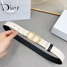 Dior 3.0cm由乔纳森·安德森 (Jonathan Anderson) 设计的 CD Icon Dior 3.0cm由乔纳森·安德森 (Jonathan Anderson) 设计的 CD Icon