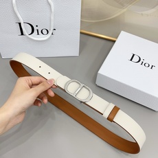Dior 3.0cm由乔纳森·安德森 (Jonathan Anderson) 设计的 CD Icon Dior 3.0cm由乔纳森·安德森 (Jonathan Anderson) 设计的 CD Icon