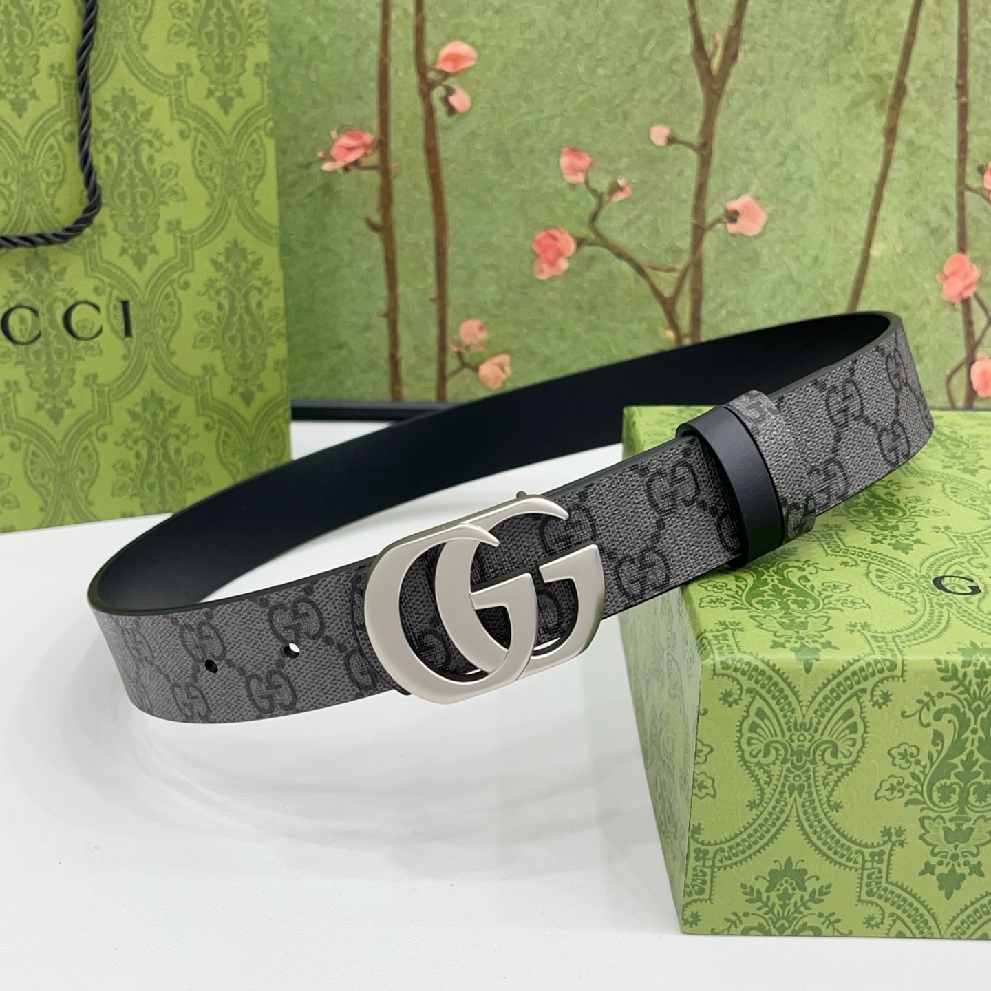 Gucci 3.5cm经典双G腰带|衣柜刚需款✨谁懂啊!这条腰带真的是懒人穿搭救星!3.5cm黄金宽度, Gucci 3.5cm经典双G腰带|衣柜刚需款✨谁懂啊!这条腰带真的是懒人穿搭救星!3.5cm黄金宽度,
