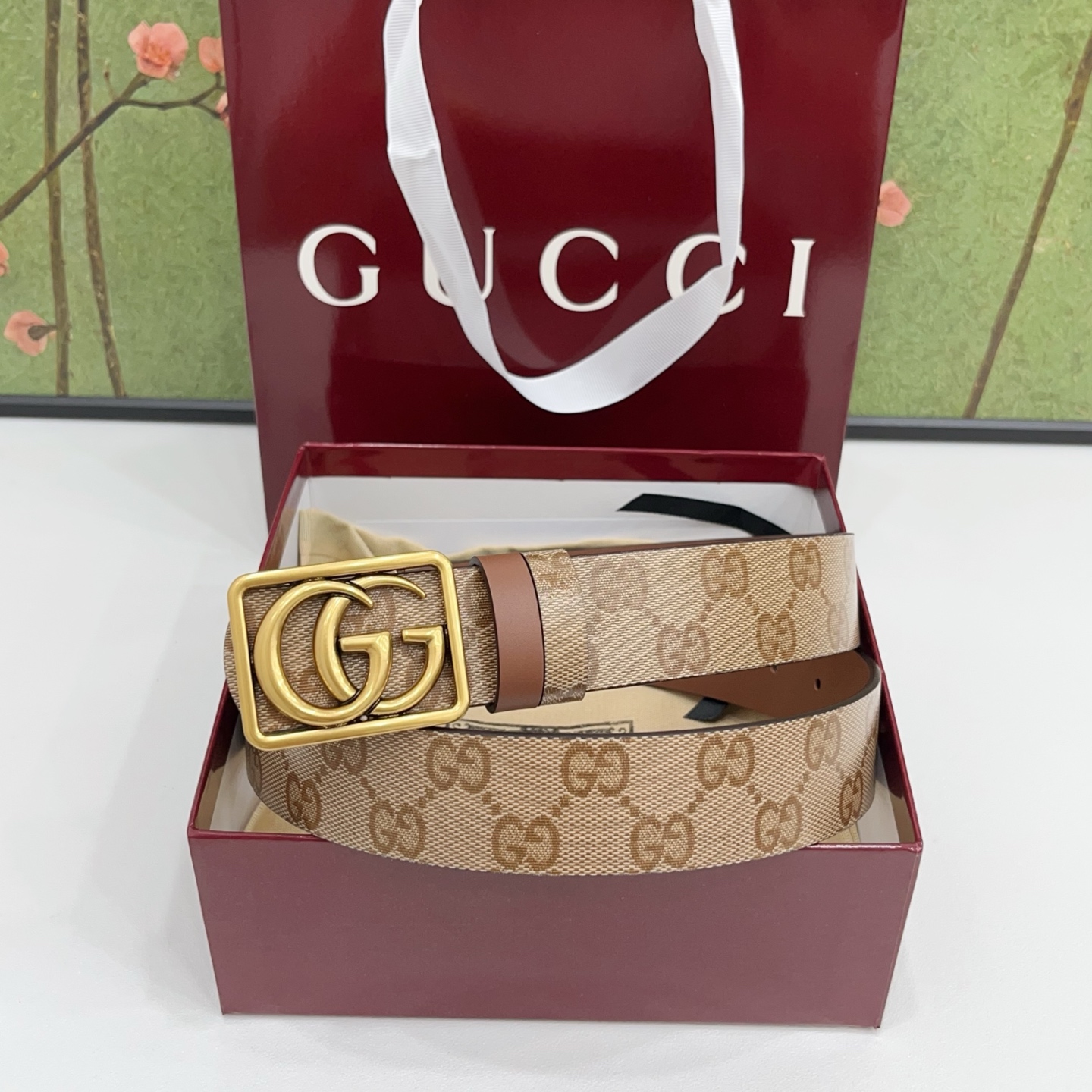 Gucci古驰  3.5cm经典防水面料搭配棕色牛皮底，搭配金，银，枪三色扣头，时尚休闲！