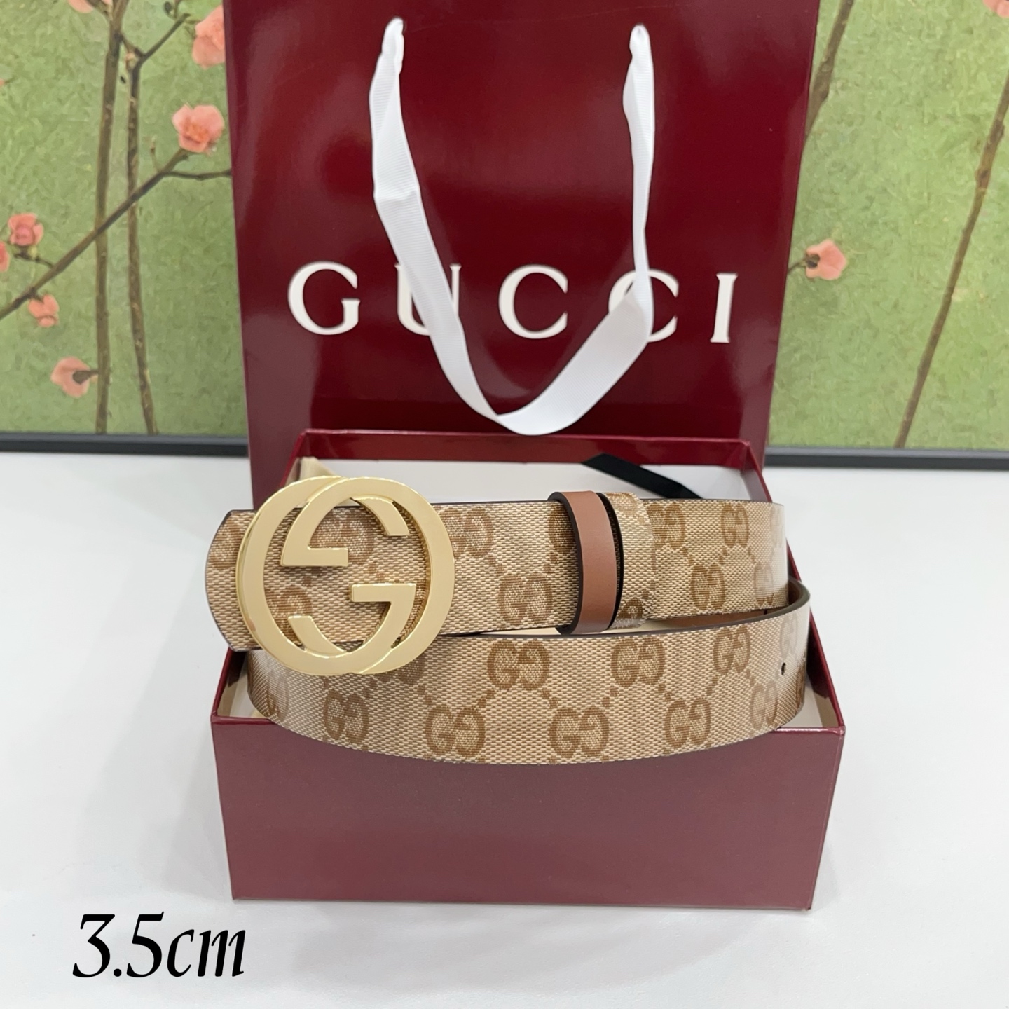 Gucci古驰  3.5cm经典防水面料搭配棕色牛皮底，搭配金色&银色扣头，时尚休闲！