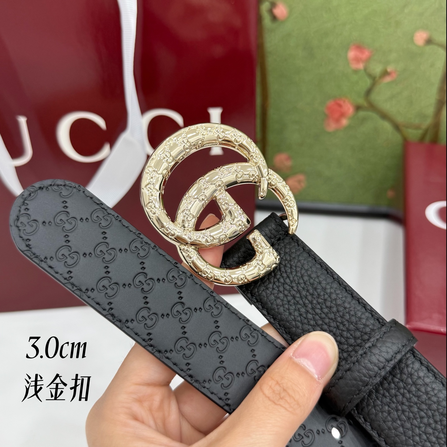 Gucci古驰  3.0cm荔枝纹面配小花纹底，新款cc小花纹铜扣，浅金&亮银双色扣头，时尚休闲！