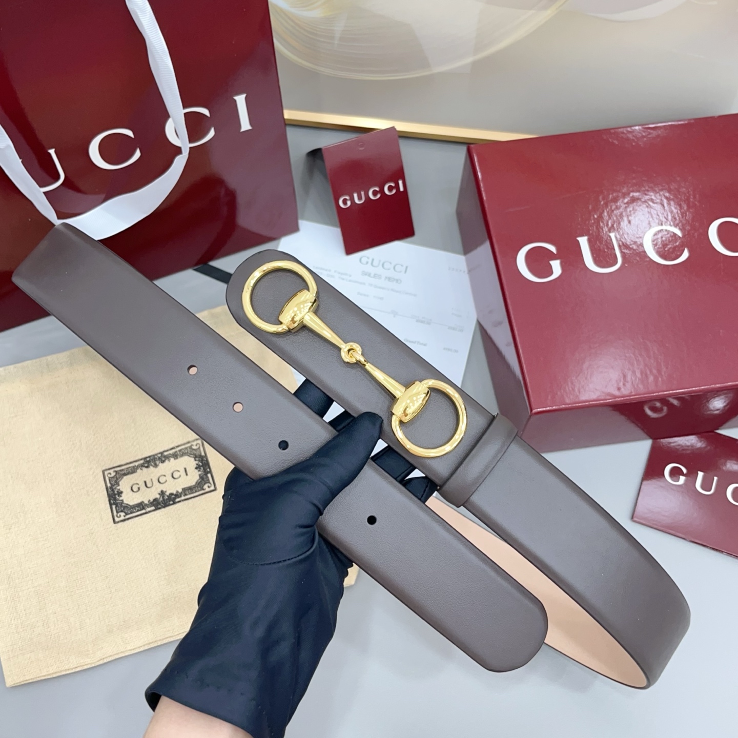 Gucci古驰   4.0cm 新款男士腰带，牛皮搭配磨砂底，2026年春夏系列全新上市。男士腰带以修长轮廓重新演绎经典
