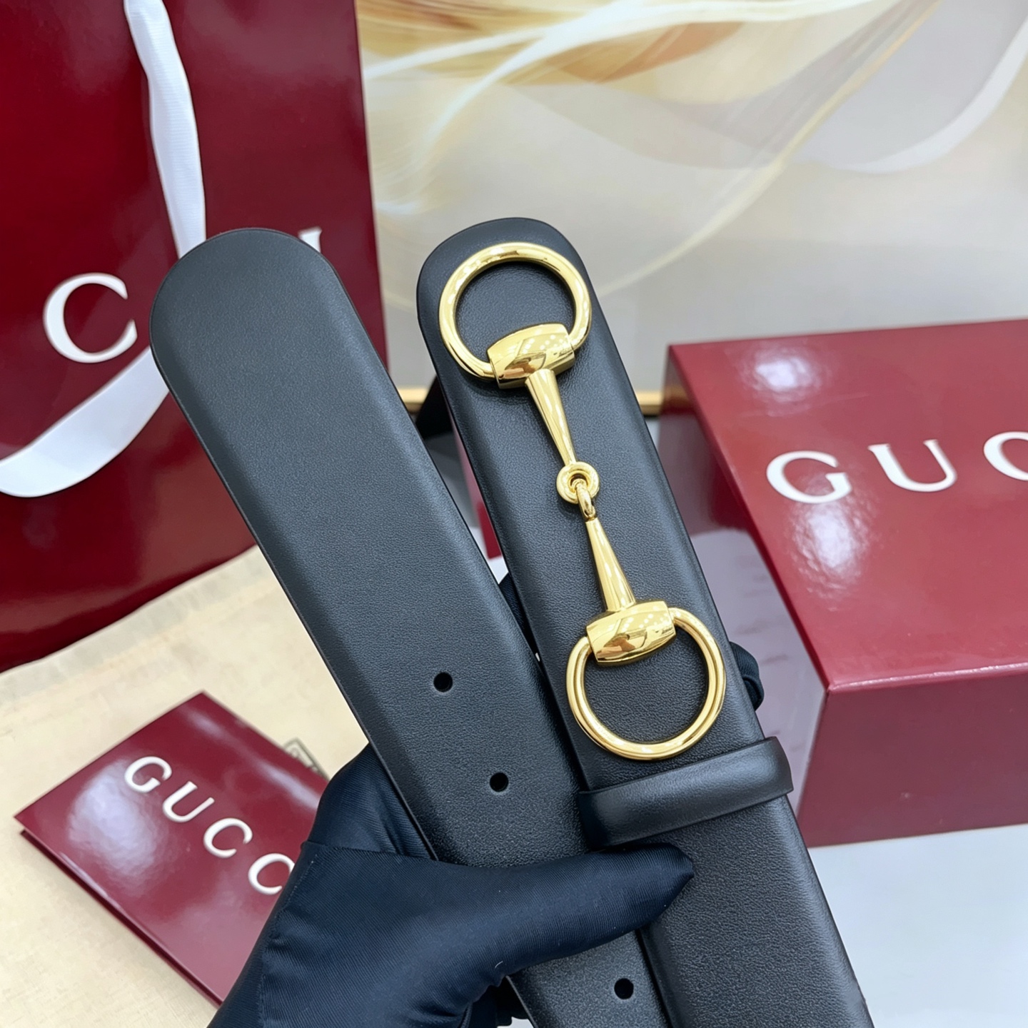 Gucci古驰   4.0cm 新款男士腰带，牛皮搭配磨砂底，2026年春夏系列全新上市。男士腰带以修长轮廓重新演绎经典