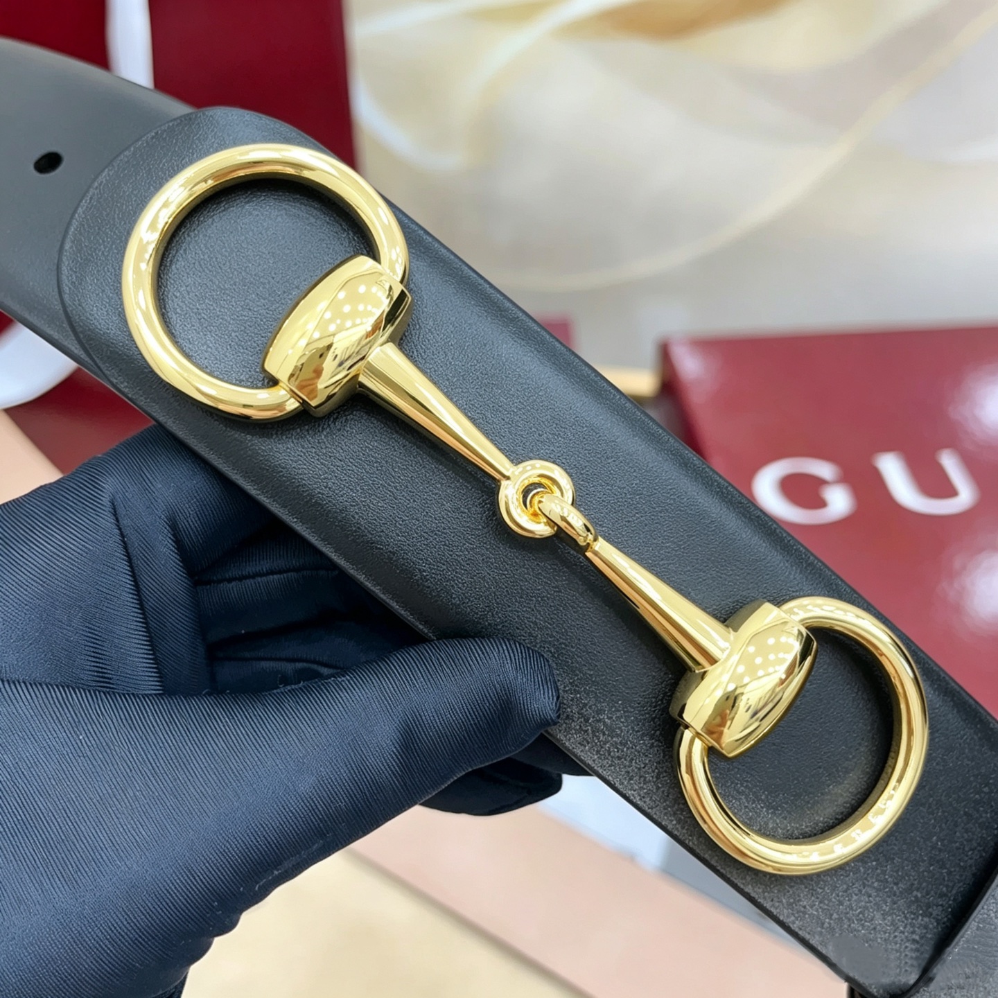 Gucci古驰   4.0cm 新款男士腰带，牛皮搭配磨砂底，2026年春夏系列全新上市。男士腰带以修长轮廓重新演绎经典