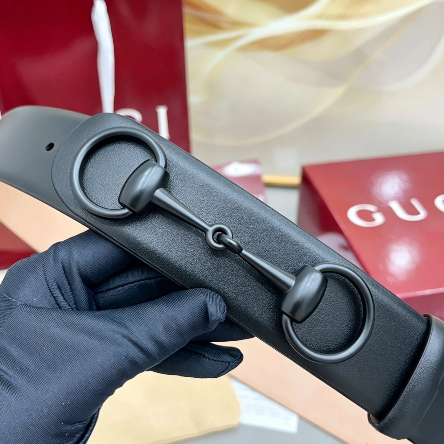 Gucci古驰   4.0cm 新款男士腰带，牛皮搭配磨砂底，2026年春夏系列全新上市。男士腰带以修长轮廓重新演绎经典