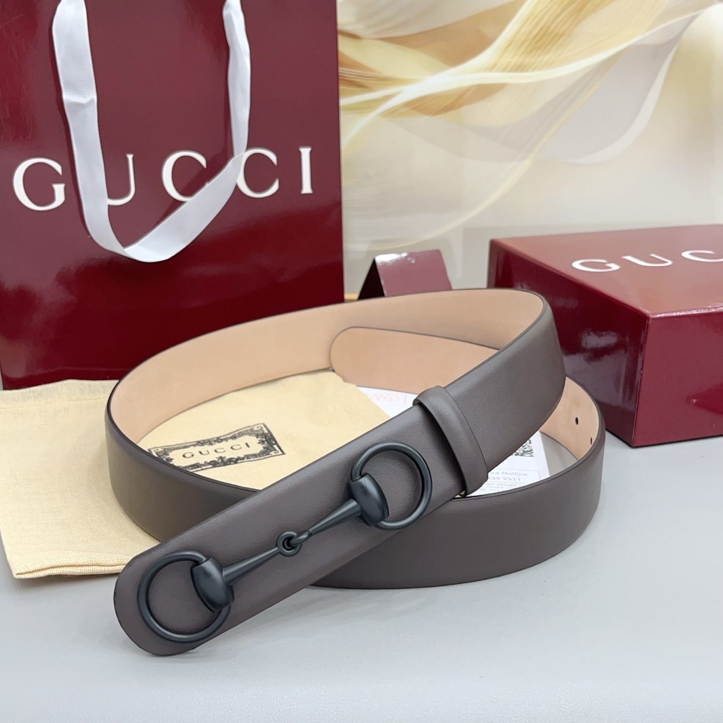 Gucci古驰   4.0cm 新款男士腰带，牛皮搭配磨砂底，2026年春夏系列全新上市。男士腰带以修长轮廓重新演绎经典