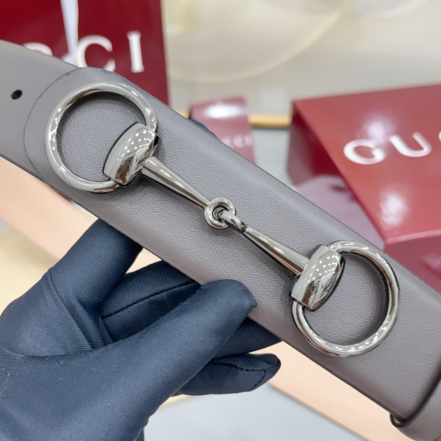 Gucci古驰   4.0cm 新款男士腰带，牛皮搭配磨砂底，2026年春夏系列全新上市。男士腰带以修长轮廓重新演绎经典