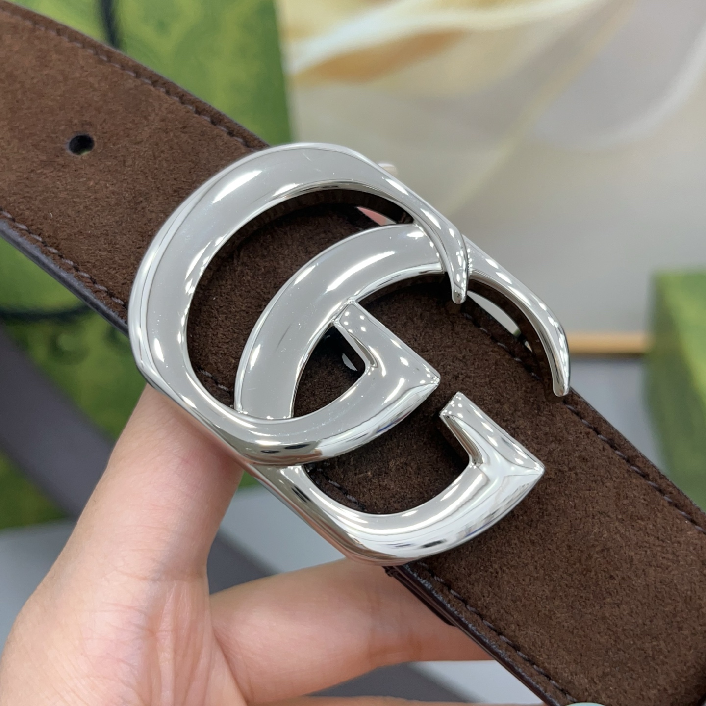 Gucci古驰  3.5cm 古驰新品上新的腰带以绒面为设计，搭配牛皮底，扣头搭配双C五金扣，金银双色