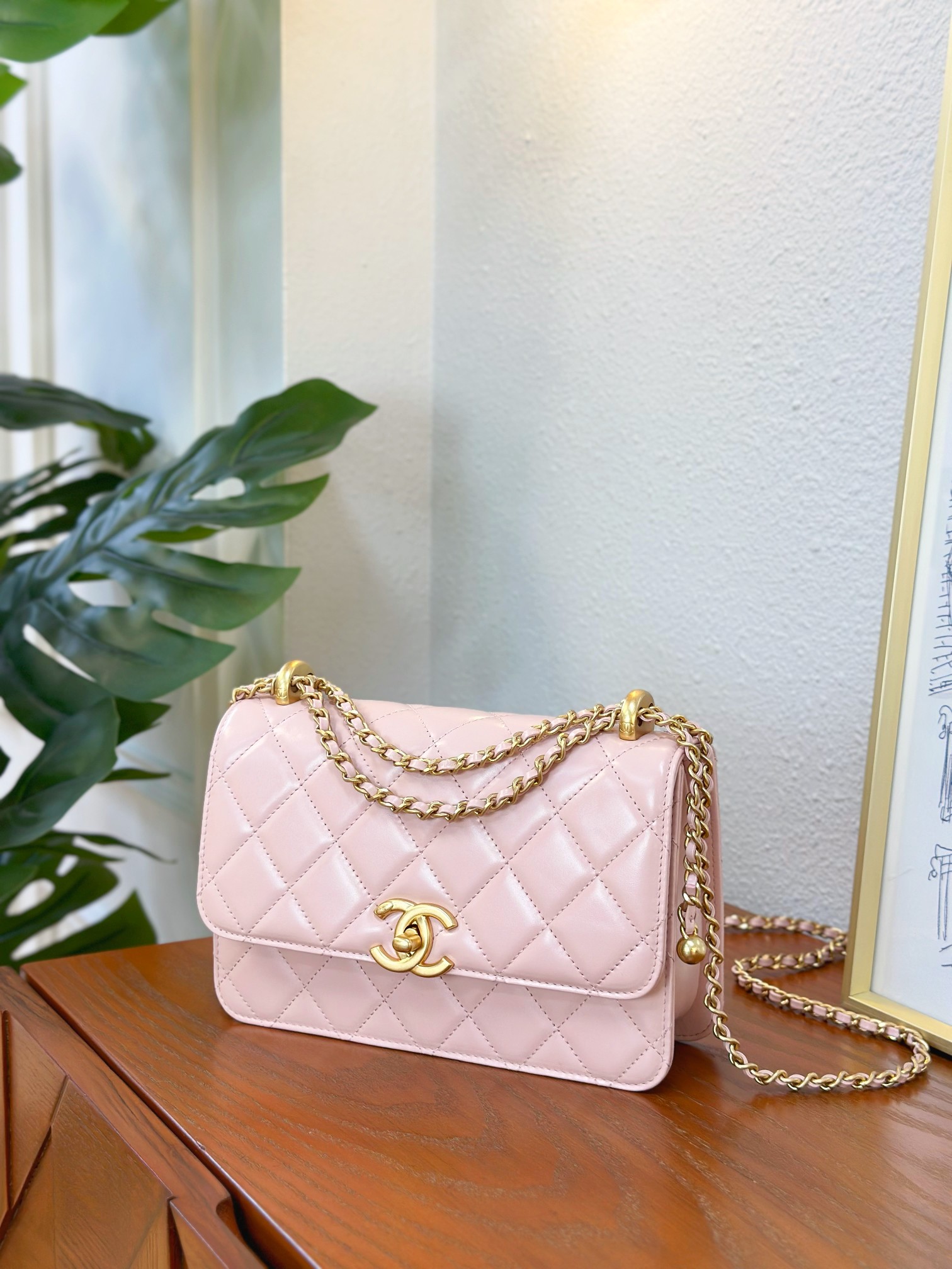 Chanell Gold Ball Chain Bag, Retro Leather, Adjustable Chain, 19*12*8cm 3 a1746867939563 2522