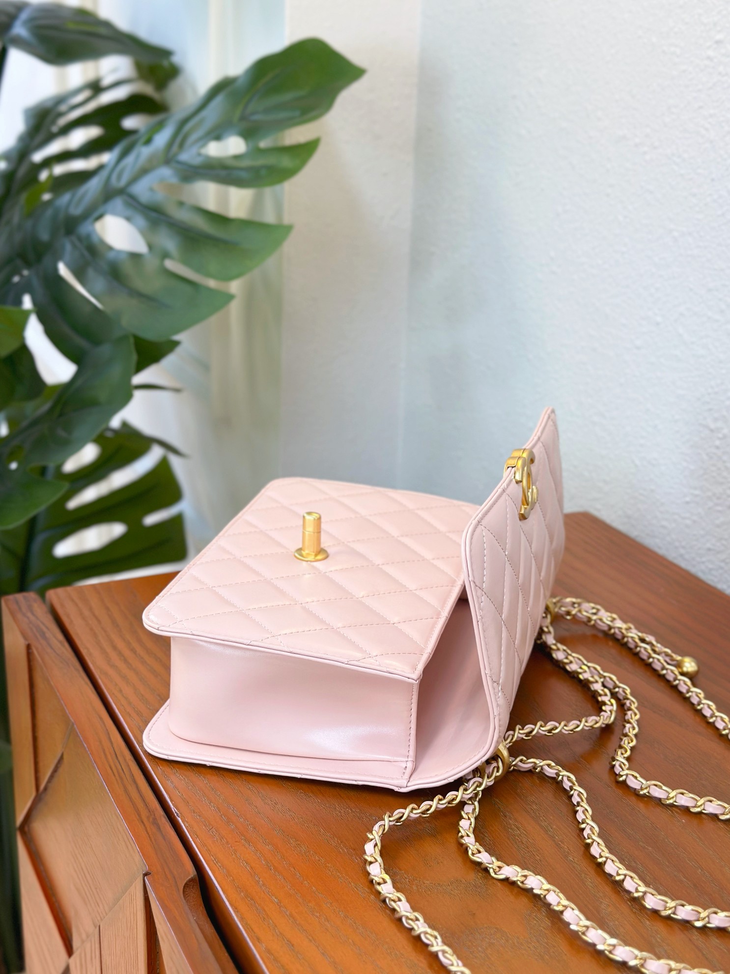 Chanell Gold Ball Chain Bag, Retro Leather, Adjustable Chain, 19*12*8cm 8 a1746867942129 5643