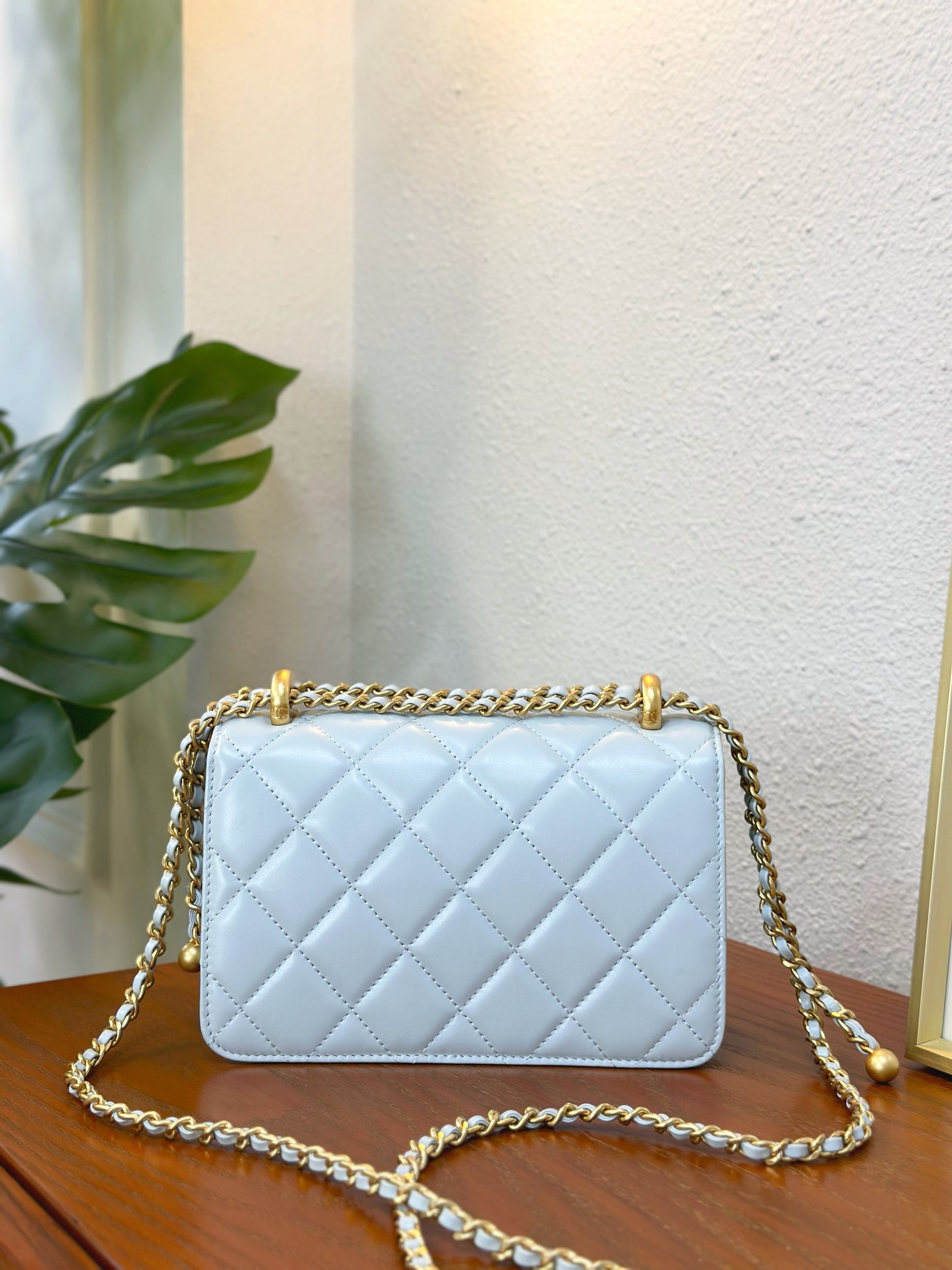 Chanell Gold Ball Chain Bag, Luxurious Leather, Adjustable Chain, Perfect Size 4 a1746870963882 1005