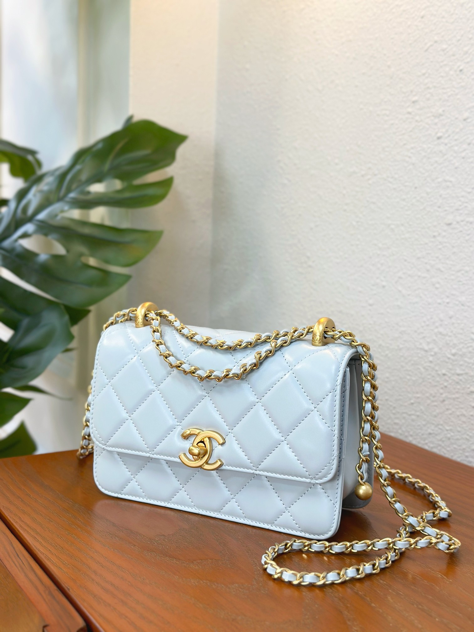 Chanell Gold Ball Chain Bag, Luxurious Leather, Adjustable Chain, Perfect Size 3 a1746870980032 6477