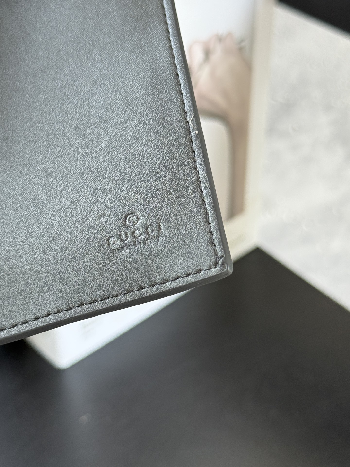 【GUCCI-古奇】型号：黑色每一个细节都将古驰的精彩内涵表现得淋漓尽致💯质量保证！。尺寸：14*10*
