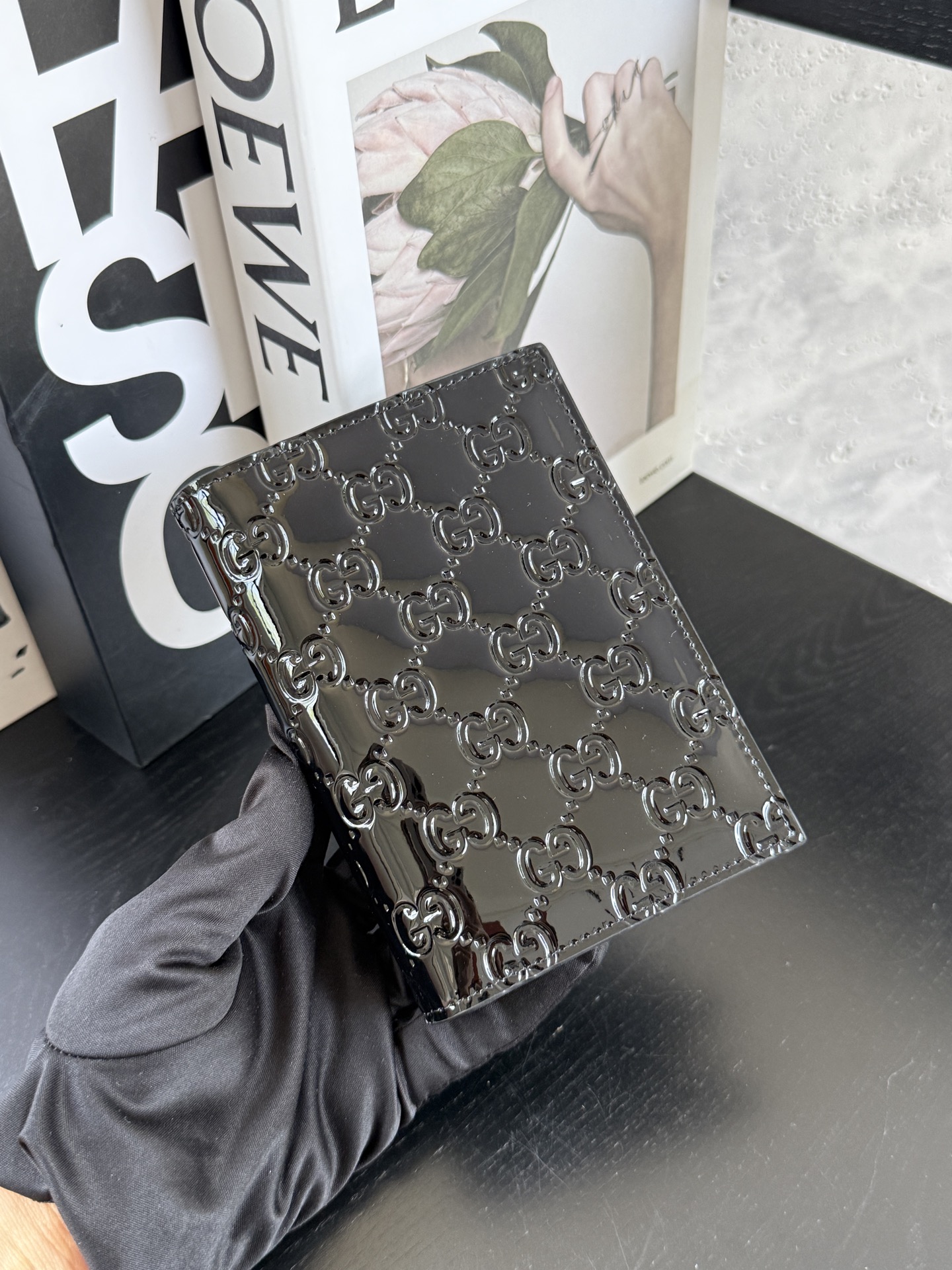 【GUCCI-古奇】型号：黑色每一个细节都将古驰的精彩内涵表现得淋漓尽致💯质量保证！。尺寸：14*10*