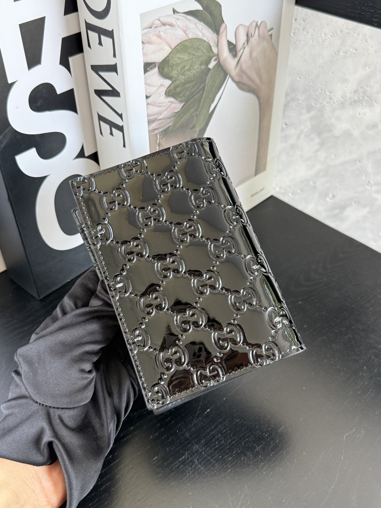 【GUCCI-古奇】型号：黑色每一个细节都将古驰的精彩内涵表现得淋漓尽致💯质量保证！。尺寸：14*10*