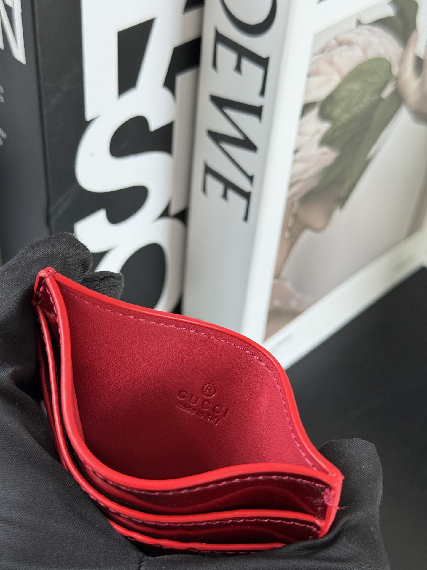 【GUCCI-古奇】型号:红色卡包实用每一个细节都将古驰的精彩内涵表现得淋漓尽致💯质量保证！