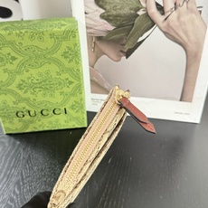 Gucci菱格双G钥匙圈卡包 编号|实拍质感✅菱格刺绣经典GG老花面料,浅棕复古配色,百搭耐看✅正面亮金 Gucci菱格双G钥匙圈卡包 编号|实拍质感✅菱格刺绣经典GG老花面料,浅棕复古配色,百搭耐看✅正面亮金