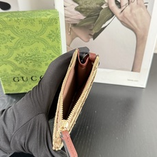 Gucci菱格双G钥匙圈卡包 编号|实拍质感✅菱格刺绣经典GG老花面料,浅棕复古配色,百搭耐看✅正面亮金 Gucci菱格双G钥匙圈卡包 编号|实拍质感✅菱格刺绣经典GG老花面料,浅棕复古配色,百搭耐看✅正面亮金