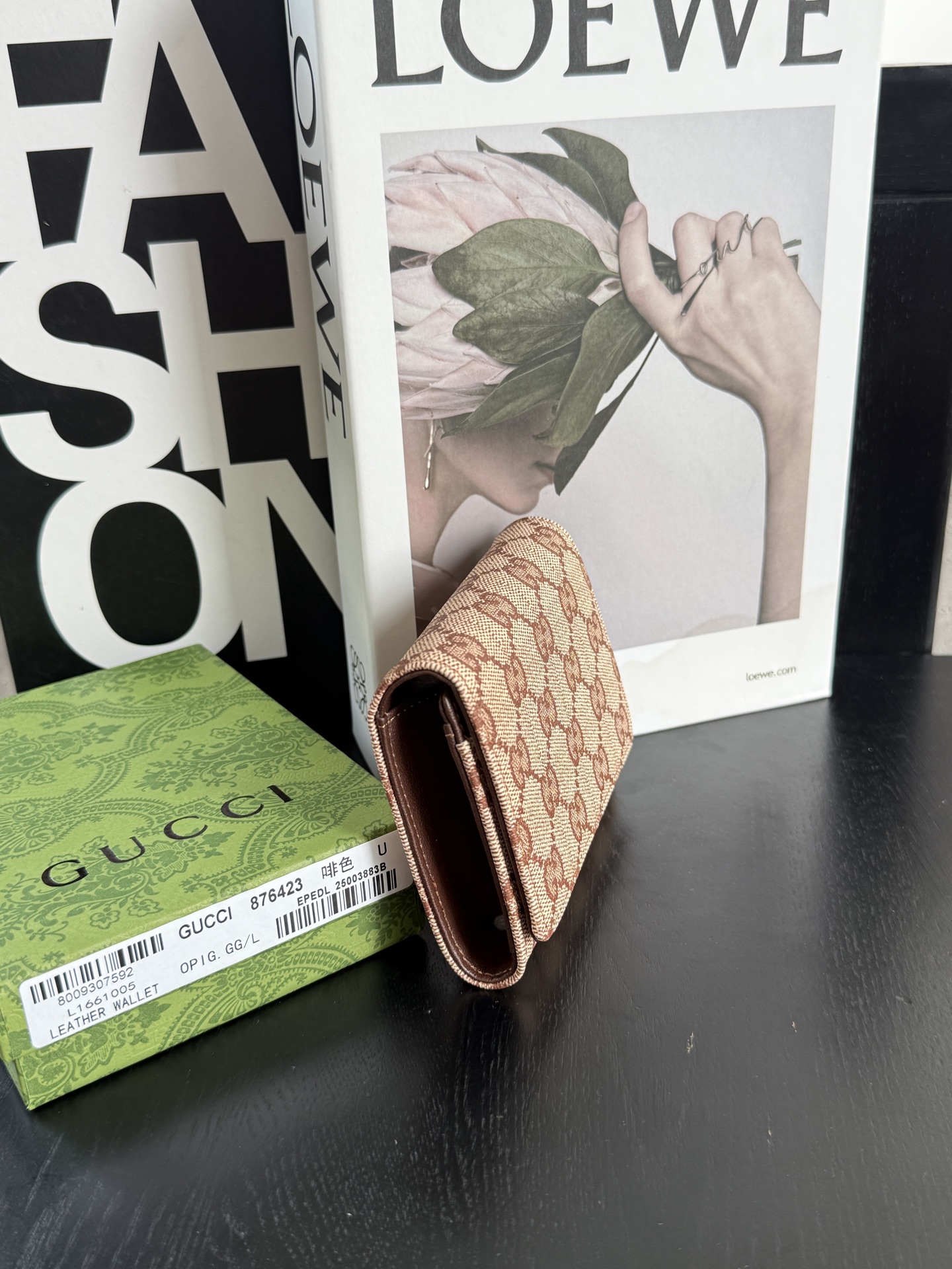 Gucci  啡色GG老花三折短款钱包｜实拍✅经典GG帆布面料，复古啡色老花质感耐看，耐磨抗造✅三折短款