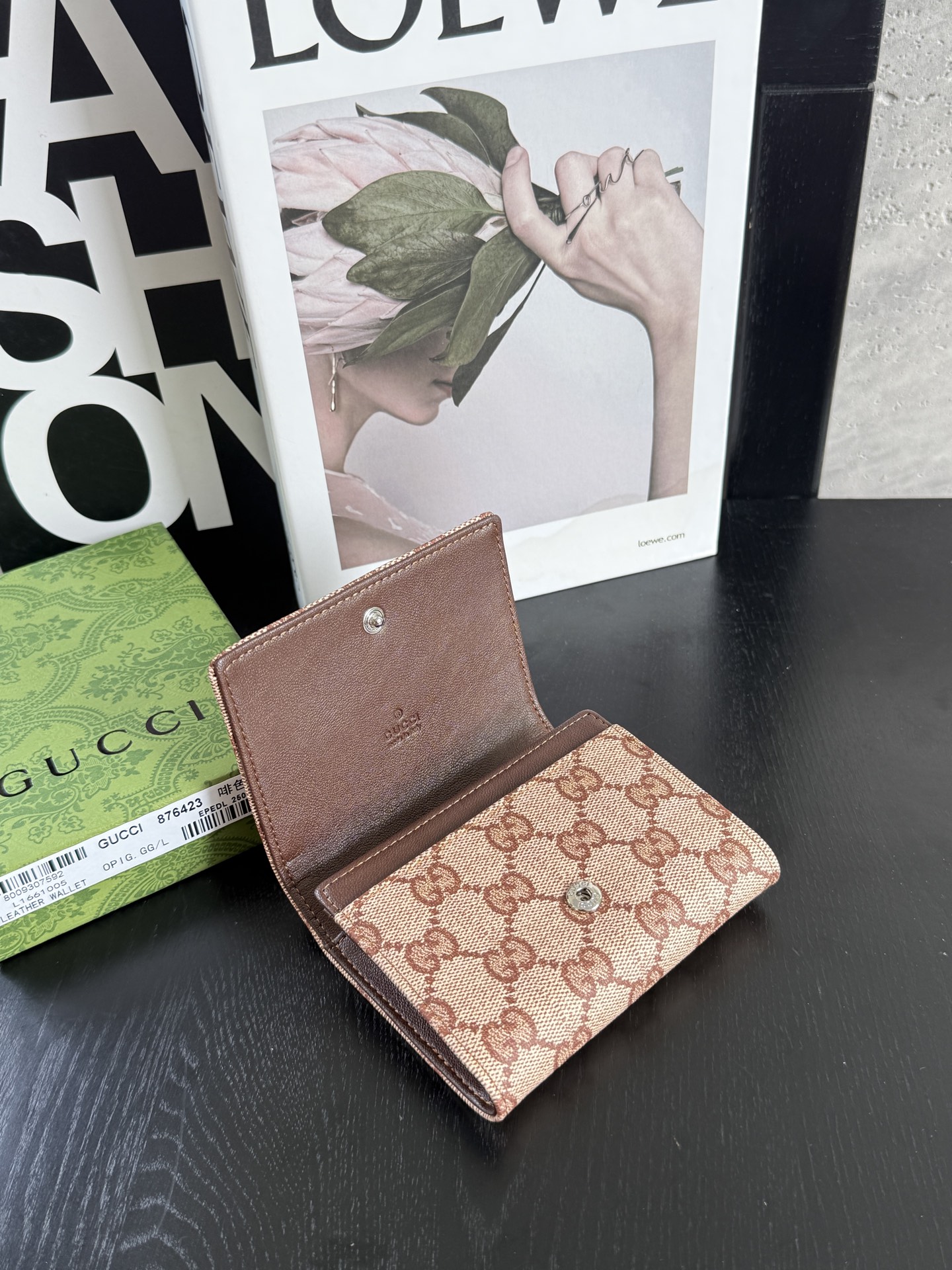 Gucci  啡色GG老花三折短款钱包｜实拍✅经典GG帆布面料，复古啡色老花质感耐看，耐磨抗造✅三折短款