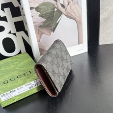 Gucci 黑色GG老花三折短款钱包|实拍✅经典GG帆布面料,复古啡色老花质感耐看,耐磨抗造✅三折短款 Gucci 黑色GG老花三折短款钱包|实拍✅经典GG帆布面料,复古啡色老花质感耐看,耐磨抗造✅三折短款