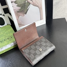 Gucci 黑色GG老花三折短款钱包|实拍✅经典GG帆布面料,复古啡色老花质感耐看,耐磨抗造✅三折短款 Gucci 黑色GG老花三折短款钱包|实拍✅经典GG帆布面料,复古啡色老花质感耐看,耐磨抗造✅三折短款