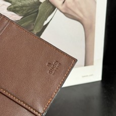 Gucci 黑色GG老花对折长款钱包|实拍✅经典GG帆布面料,黑灰老花低调耐看,耐磨抗造✅对折长款版型 Gucci 黑色GG老花对折长款钱包|实拍✅经典GG帆布面料,黑灰老花低调耐看,耐磨抗造✅对折长款版型