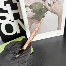 Gucci 编号A002F2咖啡色GG老花卡包|实拍✅经典GG帆布配棕色牛皮,复古质感拉满,耐磨抗造✅轻 Gucci 编号A002F2咖啡色GG老花卡包|实拍✅经典GG帆布配棕色牛皮,复古质感拉满,耐磨抗造✅轻