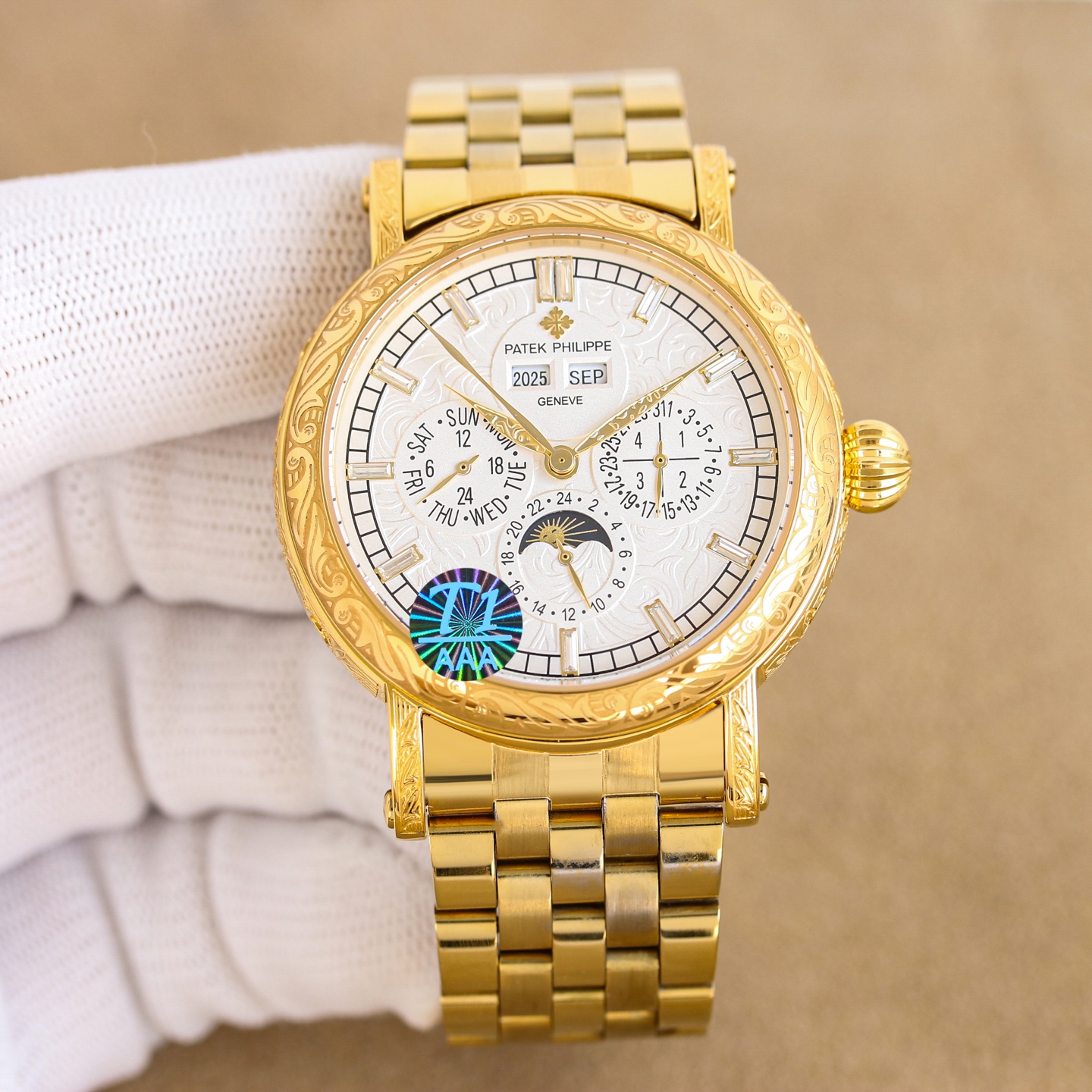 NO:585536,White shell, gold shell [Rose] [Rose] [Iron-marked silver hook, vigorous and powerful] High-looking new product, simple, retro, and exquisite craftsmanship!  The best collection of the year - Patek Philippe Classic Super Complex Multi-Function Perpetual Calendar Function Watch. The team spent more than two years carefully designing it, regardless of cost, daring to be the first, striving for perfection, overcoming many difficulties, and breaking through multi-layered technical bottlenecks. The movement model is CH 29-upgraded version, with stable quality!  The 6 o'clock position on the dial is the moon phase display and date division. All the perpetual calendar signs are very good and can be read at a glance. It is equipped with an imitation 324 S Q self-winding movement, which is a hardcover version of the 324 self-winding legendary movement. [Strap] Classic steel strap with clear lines and good texture. Paired with the top Patek Philippe universal original on the market, no pressure.  The elegant Calatrava carved case is very personalized. The 42 mm diameter is suitable for popular male hands and is consistent with the counter. It can be used for both business and leisure. Big factory quality!  Welcome to reprint!  ,,patek philippe19860909白壳,金壳 [玫瑰][玫瑰]【铁划银钩 苍劲有力】高颜值新品 古朴.复古.精湛的工艺！ 年度最佳典藏之作——百达翡丽古典超级复杂多功能 万年历功能腕表 团队历时两年多精心设计,不计成本,敢为人先,力求完美,克服重重难关,突破多层技术瓶颈,机芯型号为CH 29- 升级版,质量稳定！表盘6点位置是月相显示和日期分拨.所有的万年历标志都很好,一眼就能读懂.内里搭置了仿324 S Q 自动上链机芯,是 324 自动上条传奇机芯的精装版本.【表带】经典钢表带,纹路清晰,质感好.搭配圈市面最顶级的百达翡丽通用原装无压力. 优雅的Calatrava雕花表壳极具个性,42毫米的表径适配大众男性手寸,与专柜一致,非常商务可亦休闲.大厂品质！欢迎转载！,,patek philippe,Watch