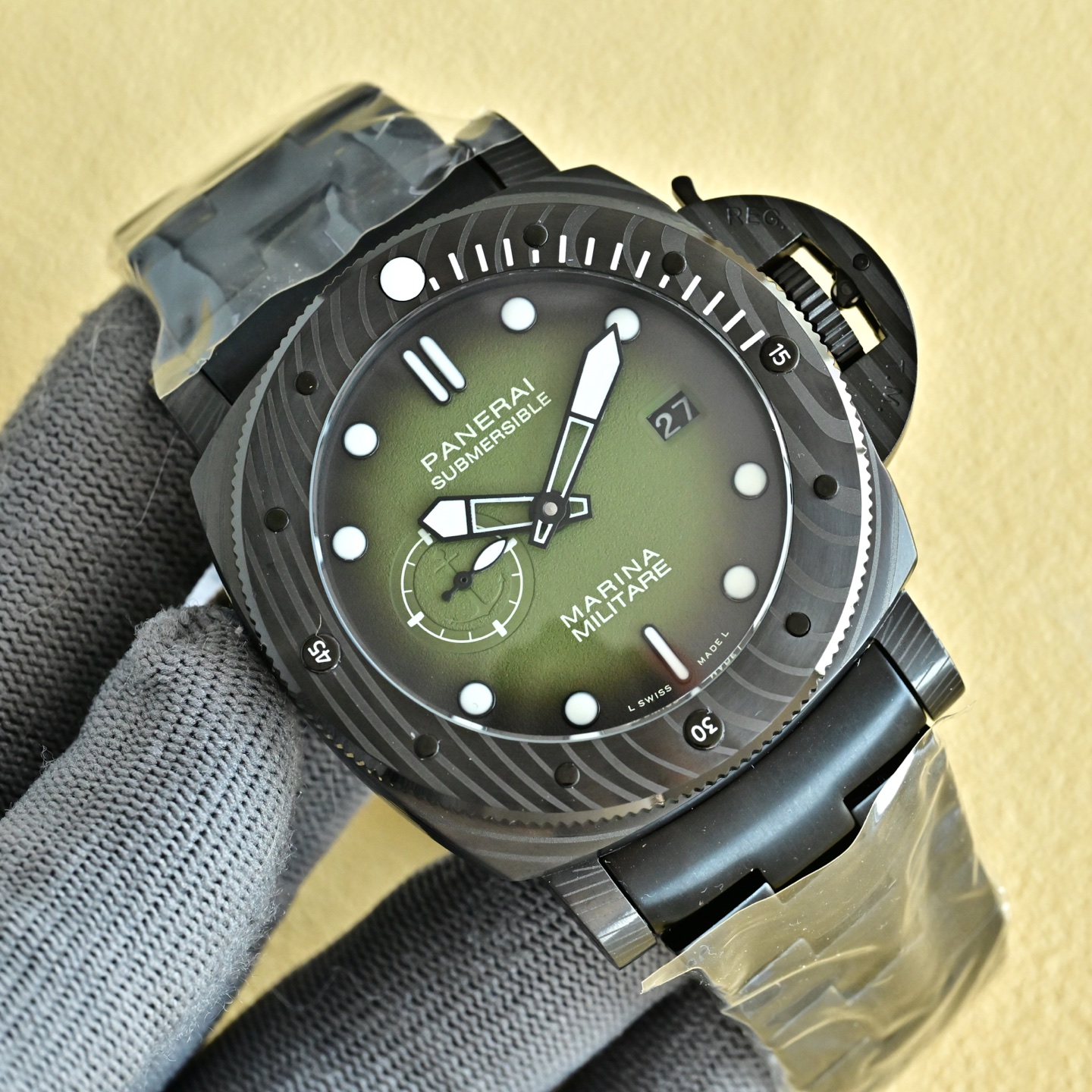 NO:585620,Belt, steel belt, V7 Panerai, deep love, new look, strength, 'good craftsmanship', 'good quality', natural 'good reputation', there is a kind of 'Pe' called absolute Panerai, dare to love and dare to be, Panerai shows the charm of men, the military's favorite watch, personality, sport, atmosphere, series of special edition watches, movement, made in Tianjin, Seagull original fully automatic mechanical movement (not other assembled movements in the market), case material, 316L stainless steel, dial, super self-priming green luminous  Watch diameter 45mm Glass super strong and highly transparent mineral-strengthened glass Belt Genuine cowhide strap Original buckle with easy-to-tie pin buckle Built-in exclusive all-steel shock-proof solid frame Exquisite product A must-have item for friends in physical stores Exclusive quality Craftsmanship Welcome to buy,,cowhide19860909皮带 钢带 V7沛纳海 深爱再出新面 实力“好工艺”“好品质”自然“好口碑” 有一种般“沛”叫绝对般沛 敢爱敢当 ,沛纳海 尽显男人魅力 军人挚爱手表 个性 运动 大气 系列特别版腕表 机芯天津产 海鸥原装全自动机械机芯（非市场其他组装机芯） 表壳材质316L精钢 表盘 超强自吸式绿夜光 表径45mm 玻璃超强高通透矿物质强化玻璃 皮带 真牛皮表带 扣子原装易带针扣 内置独家 全钢防震固机架  实物精湛 实体店的朋友必备爆款 独家品质 匠心力作 欢迎选购,,cowhide,Watch