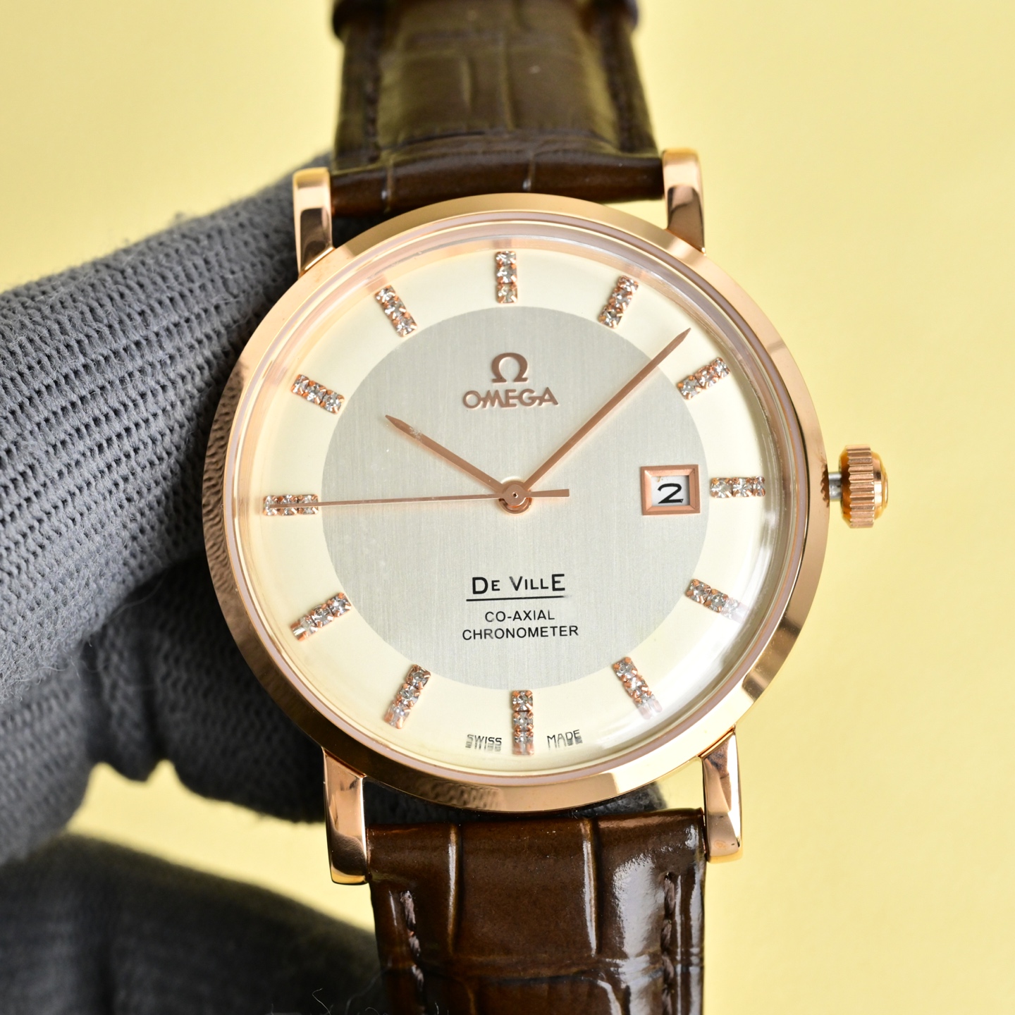 NO:619420,The new Omega Aqua Terra 150m watch has a diameter of 41, a top-level mechanical men's watch. The highest version with breakthrough perfection in details. Sapphire mirror, imported first-layer cowhide, super comfortable on the hand. If you like comfortable models, this is your best choice!  9015 movement zero-repair movement!  The quality is absolutely outstanding!  Glass pot lid, limited edition classic, top quality!  Create zero counter-repair. Excellent gift-giving, strike first, omega, cowhide19860909统一 新款欧米茄蝶飞系列 (Omega)Aqua Terra 150米腕表直径41,顶级机械男表 细节处突破完美的最高版本 蓝宝石镜面,进口头层牛皮,带手上超级舒服,喜欢舒适款的,这是你的不二选择！9015机芯零反修机芯！质量绝对杠杠的！锅盖玻璃,限量经典 顶级质量 ！创造零反修.送礼极佳,先下手为强,,omega,cowhide,Watch