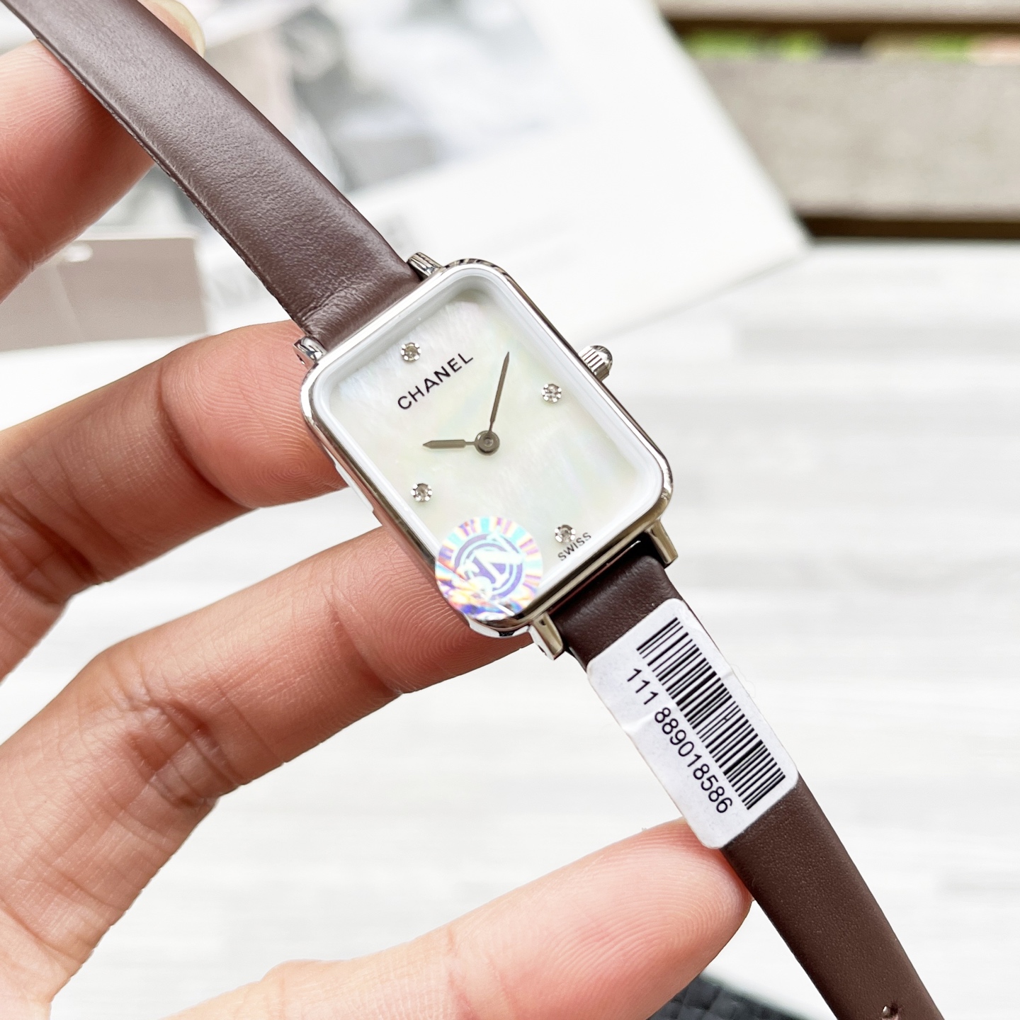 NO:662783,White gold steel belt 20 diamonds Chanel CHANEL latest color matching modern classic fashion design square circle on the surface of the shell is glass electroplating unique style with belt Japan imported quartz movement accurate travel time, size 20×26mm fashion trend!  The quality of the actual shooting is the same!  ,,chanel,chanel19860909白 金 钢带 钻20 香奈儿CHANEL 最新配色现代经典时尚设计 壳表面的方圈是玻璃电镀 独特风格搭配皮带 日本进口石英机芯走时精准,尺寸20×26mm 时尚潮流！实物拍摄品质如一！,,chanel,chanel,Watch