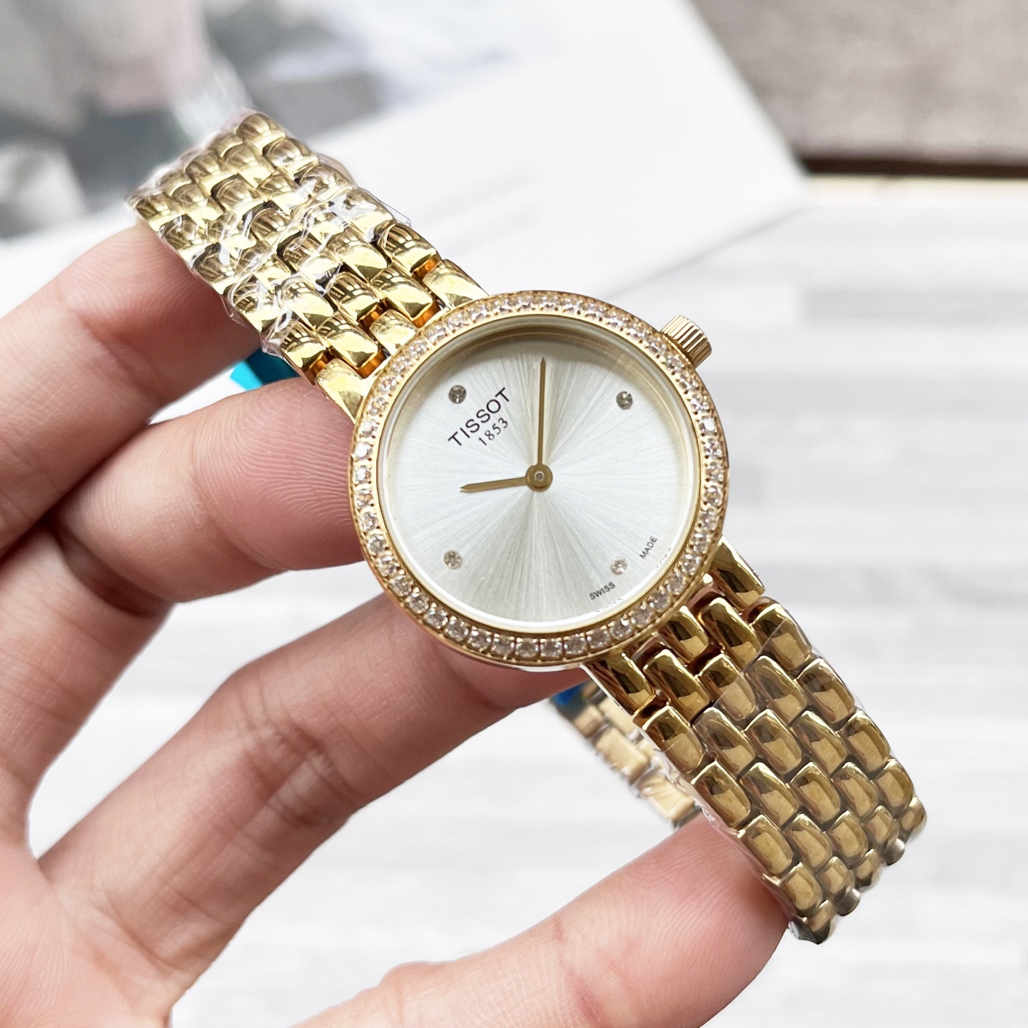 NO:689051,White rose gold diamond ring [Celebration] [New design, classic hot sale] Omega women's watch imported quartz movement, mother-of-pearl dial, sapphire mirror, size 26mm [Celebration] 316L stainless steel case, stainless steel strap, fashion style, elegant temperament, omega19860909白玫瑰金钻圈[庆祝]【全新设计 经典热卖】欧米茄 女士腕表进口石英机芯 贝母表盘 蓝宝石镜面 尺寸26mm[庆祝]316L精钢表壳 精钢表带 时尚风格 优雅气质,,omega,Watch